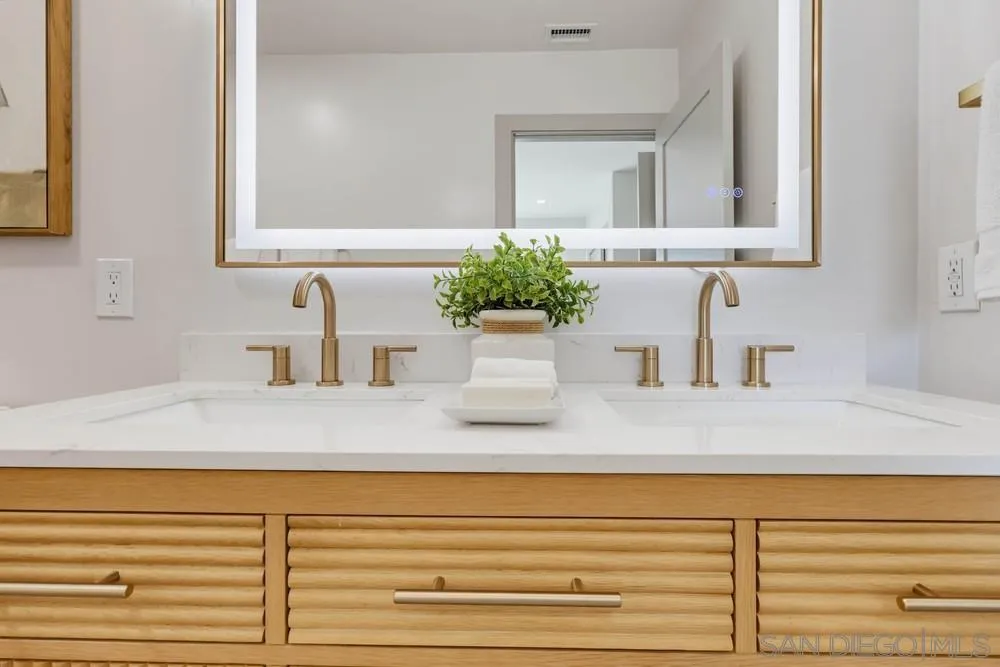 https://cdn.realtyfeed.com/cdn/127/260020961/ff1502f436f7e1660878475646f806ef.webp