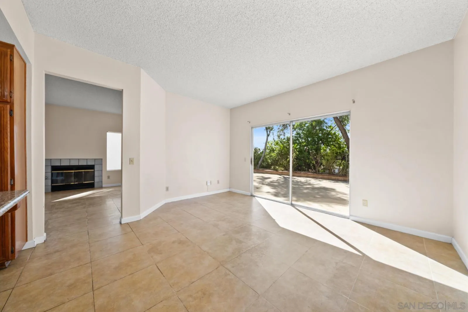https://cdn.realtyfeed.com/cdn/127/260020965/623438fe4c22d1f51701c7bb015960b9.webp