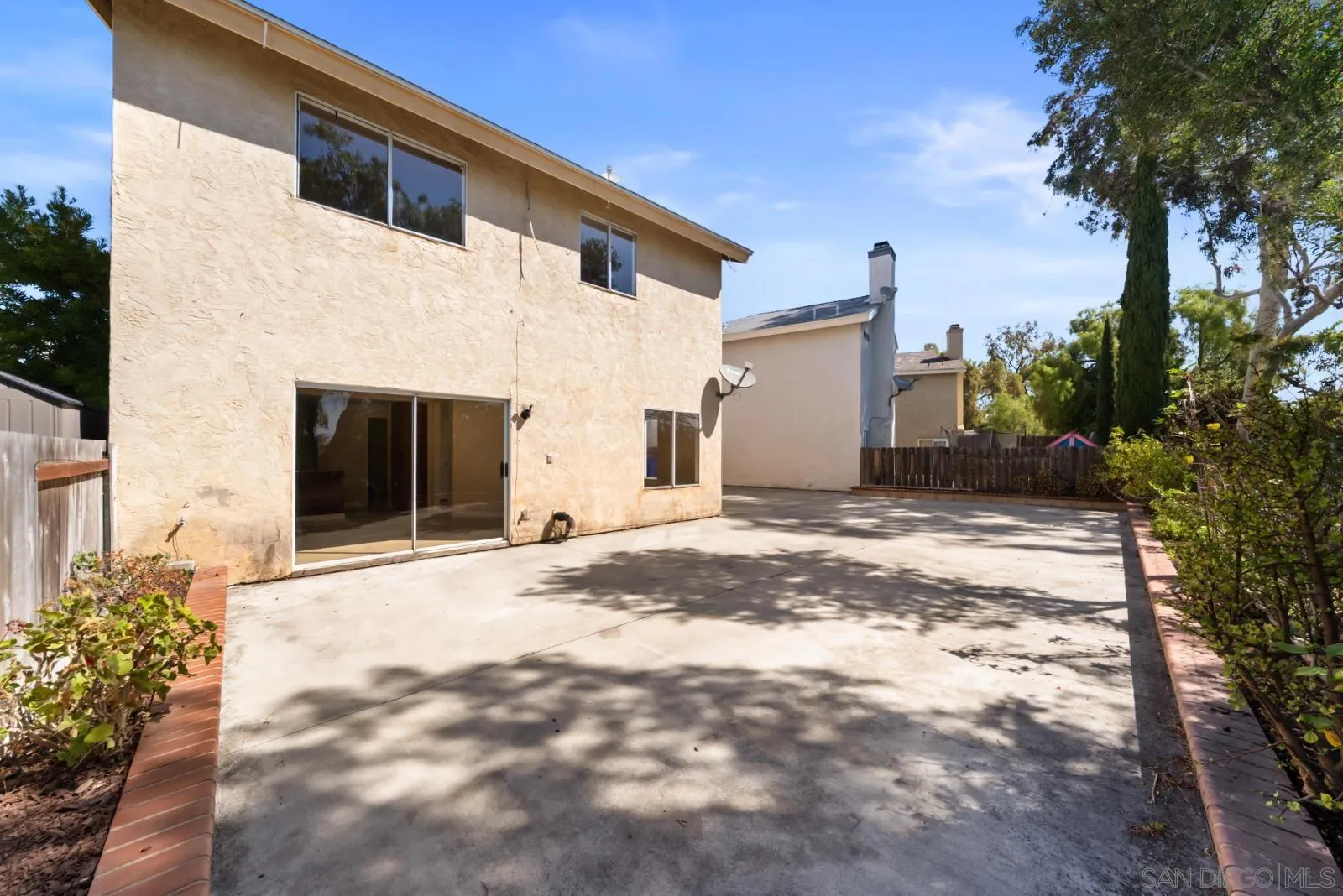 https://cdn.realtyfeed.com/cdn/127/260020965/c61999d8f689923bfc95f23f238de068.webp