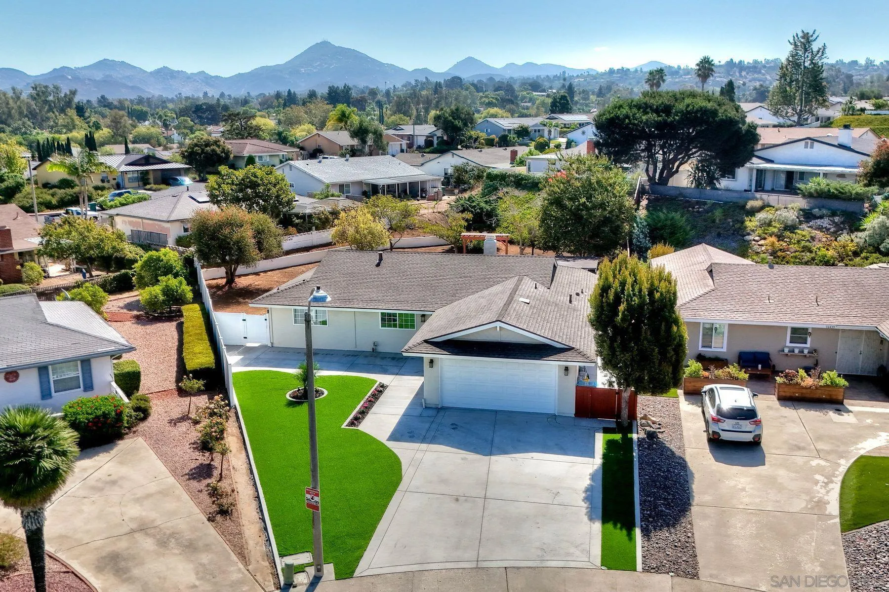https://cdn.realtyfeed.com/cdn/127/260020966/614b018766dc8eb25d583be501dbf88a.webp