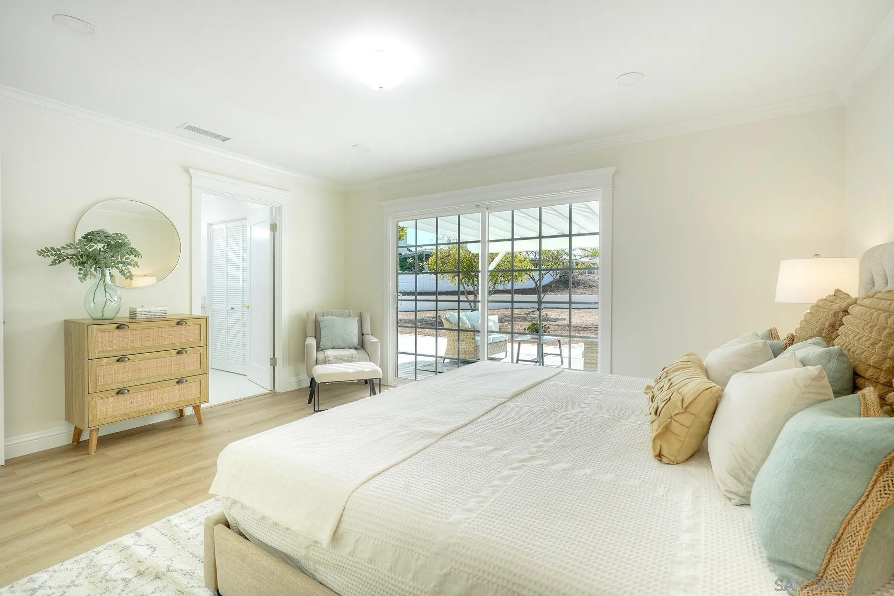 https://cdn.realtyfeed.com/cdn/127/260020966/ccce2e61a043506cbbced1524b0032aa.webp