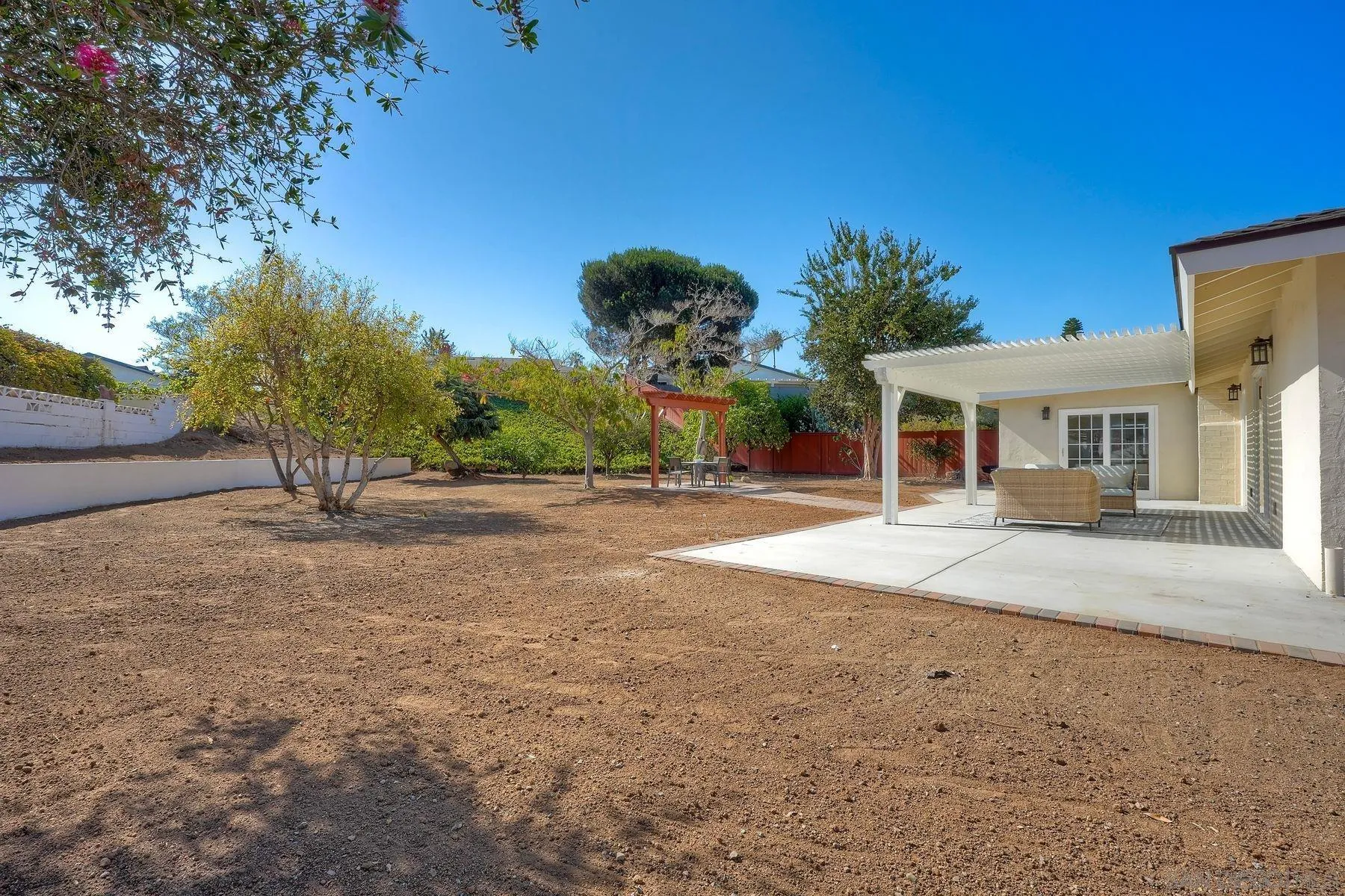 https://cdn.realtyfeed.com/cdn/127/260020966/f038a22105f9e612ee1a171e3d96c391.webp