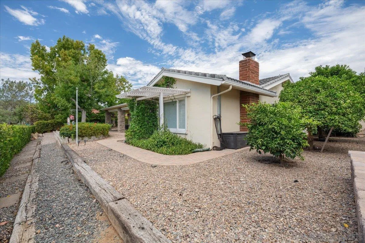 https://cdn.realtyfeed.com/cdn/127/260020969/3b0b848dc494d8064c8d5e4a3ec86f63.webp