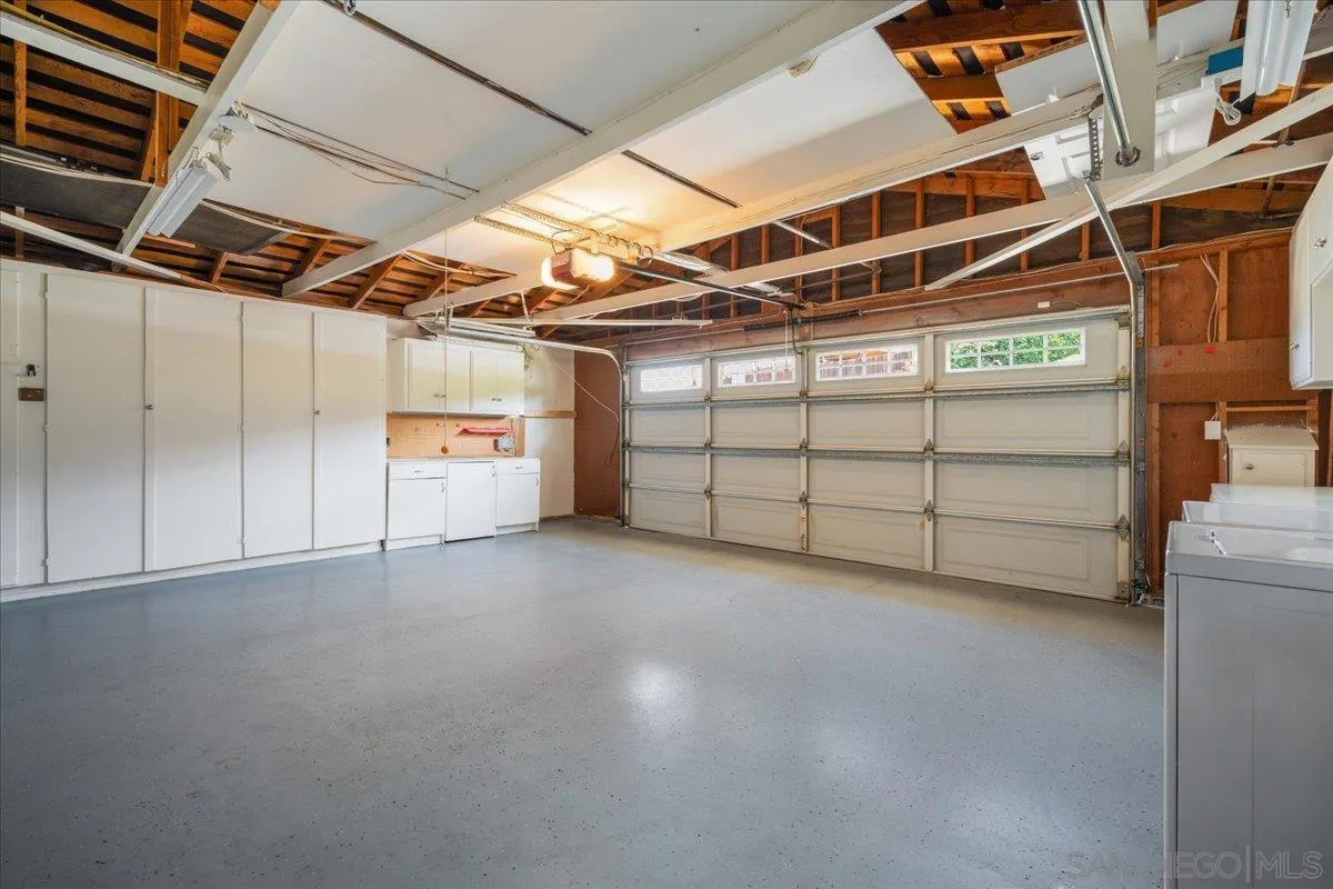 https://cdn.realtyfeed.com/cdn/127/260020969/6697c2bab8845ccfd4a8c3353c364c41.webp