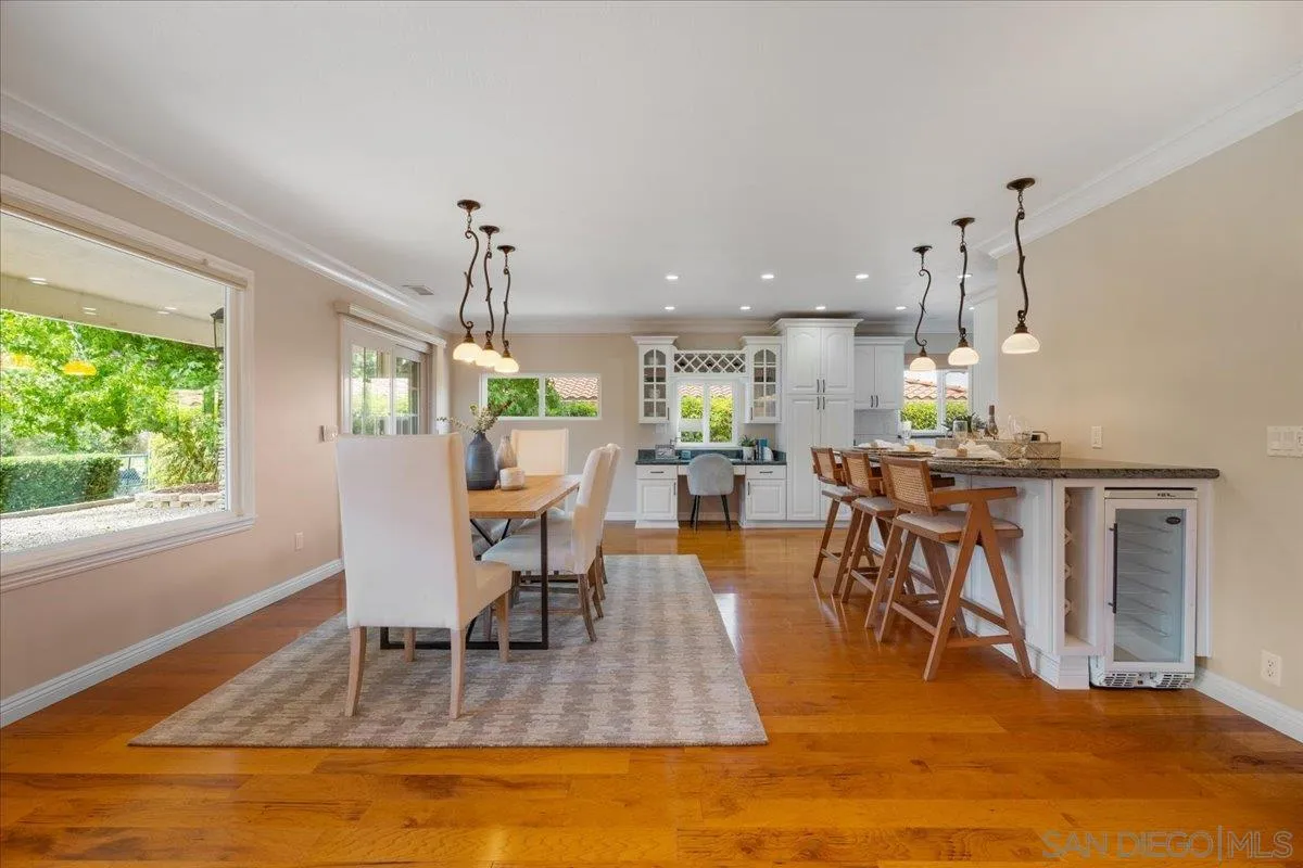 https://cdn.realtyfeed.com/cdn/127/260020969/858ddd9fead144c600aa8dac281bf2a8.webp