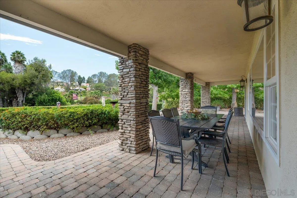 https://cdn.realtyfeed.com/cdn/127/260020969/e9eec7e73e6bfdf22f8d63cf87166a0d.webp