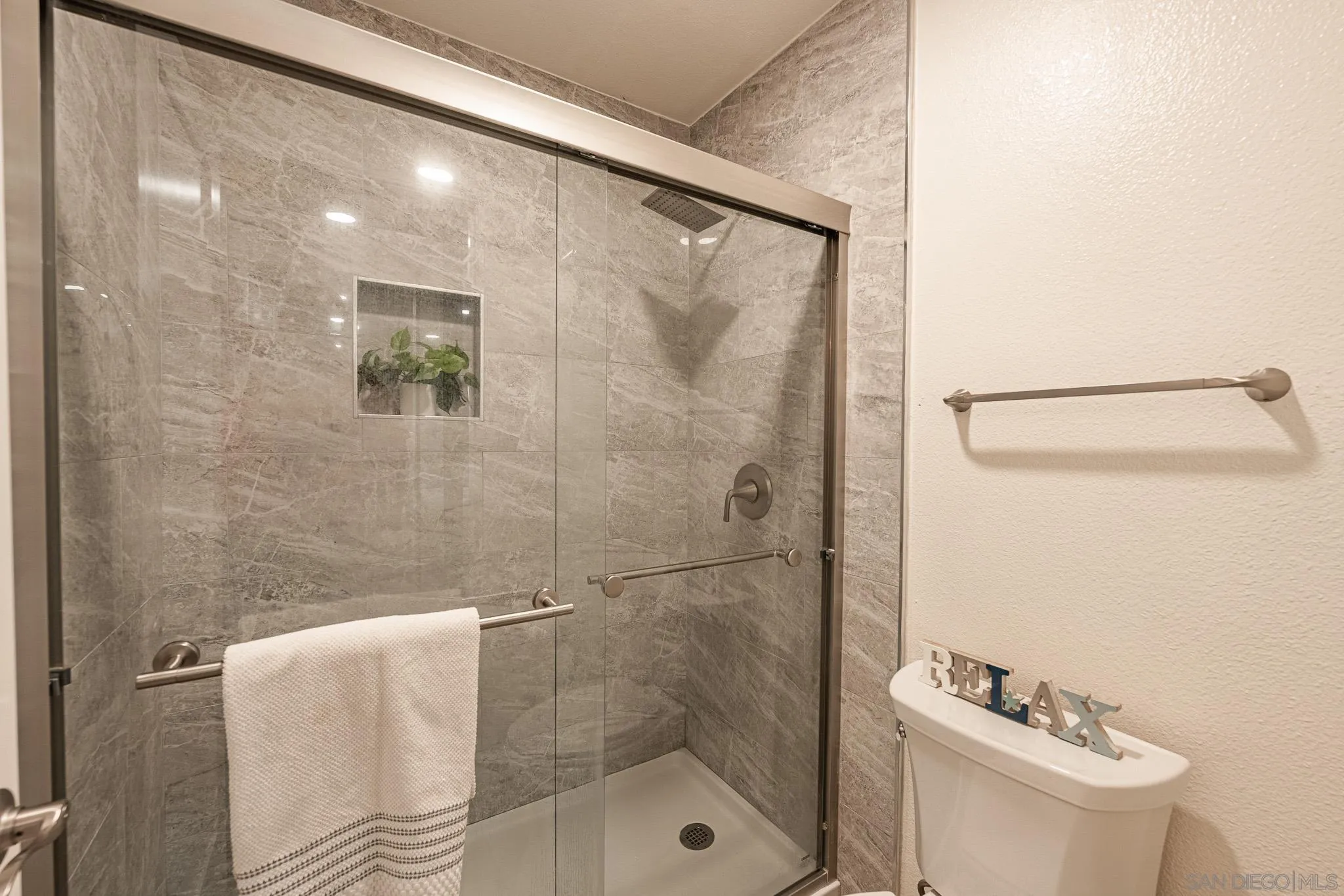 https://cdn.realtyfeed.com/cdn/127/260020971/1fad83286e86e6cc3492a6fa312196b9.webp