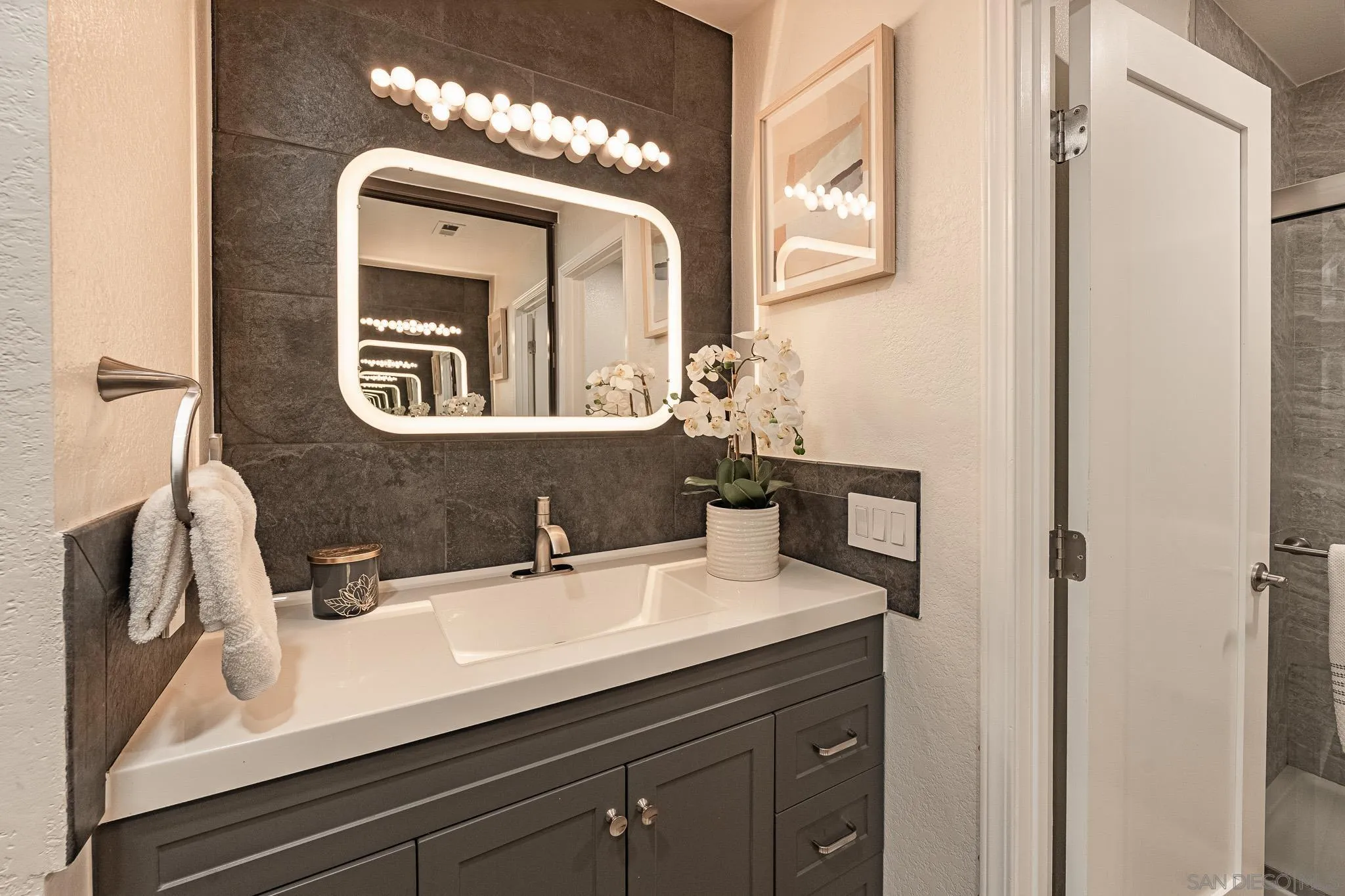 https://cdn.realtyfeed.com/cdn/127/260020971/6c32f5fc632496670fd22222d0c1bd41.webp