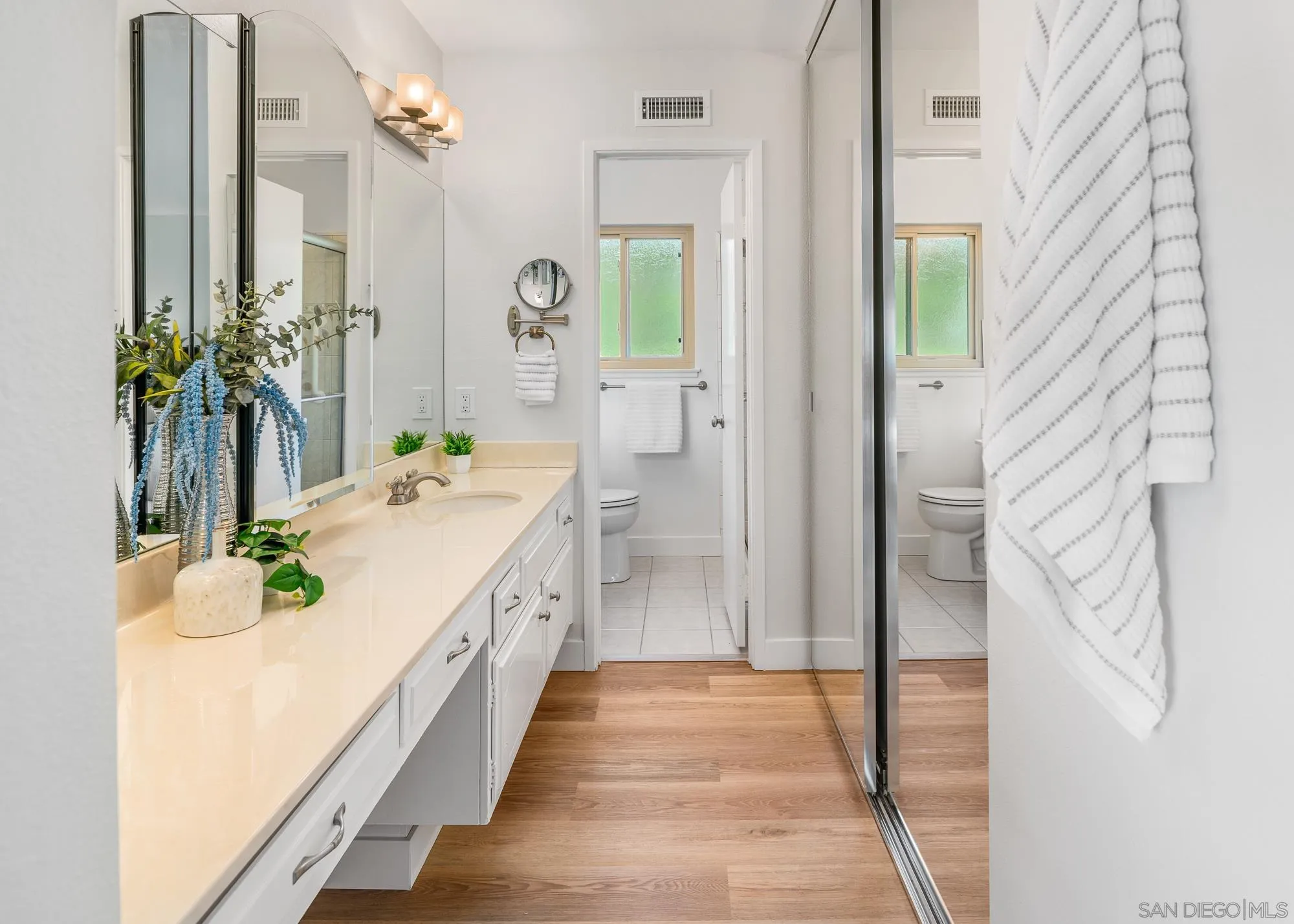 https://cdn.realtyfeed.com/cdn/127/260020973/66cb7c28339a3dcdd3315c949640209e.webp