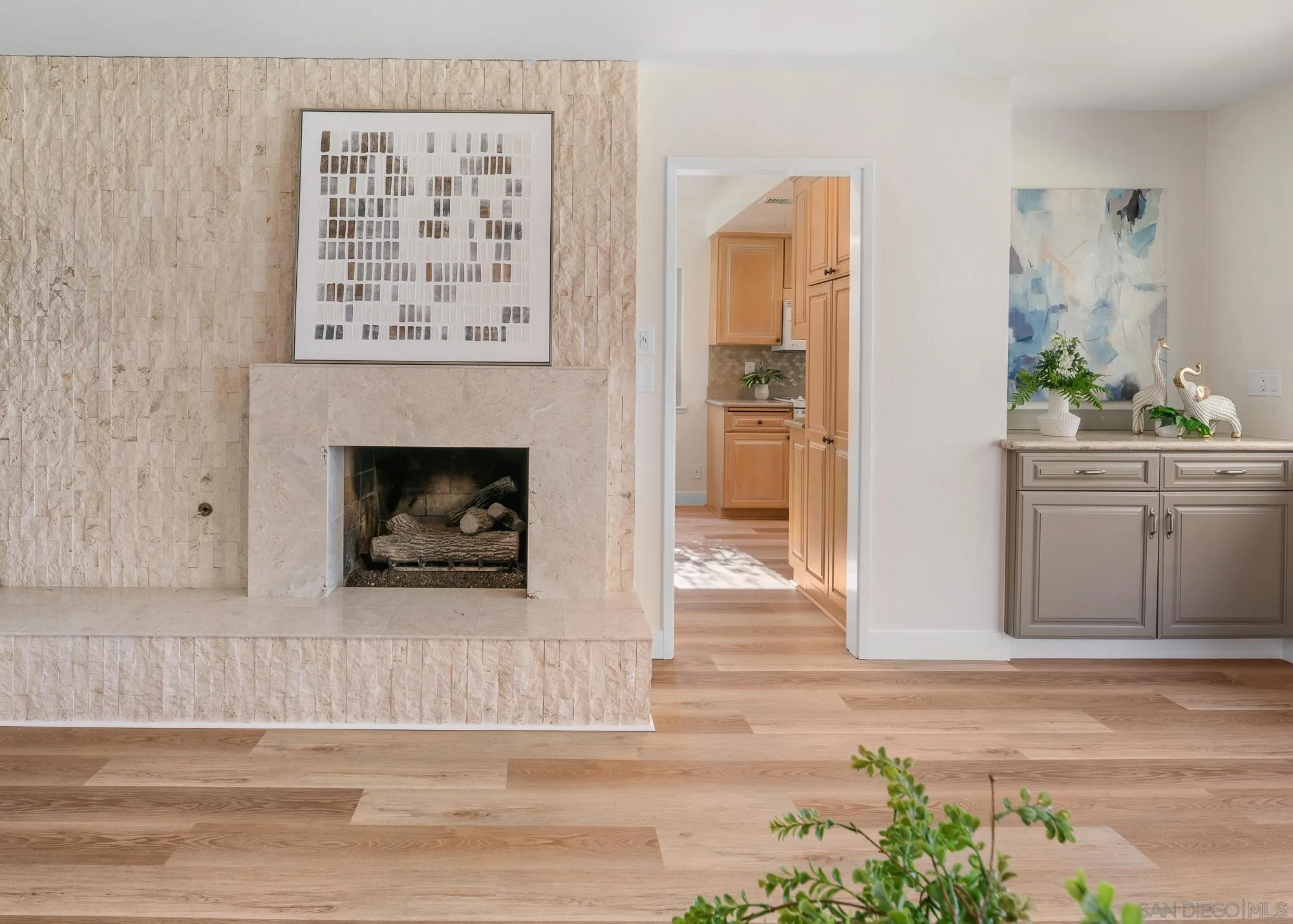 https://cdn.realtyfeed.com/cdn/127/260020973/a18cc237291c67eff2b2cafed780880e.webp