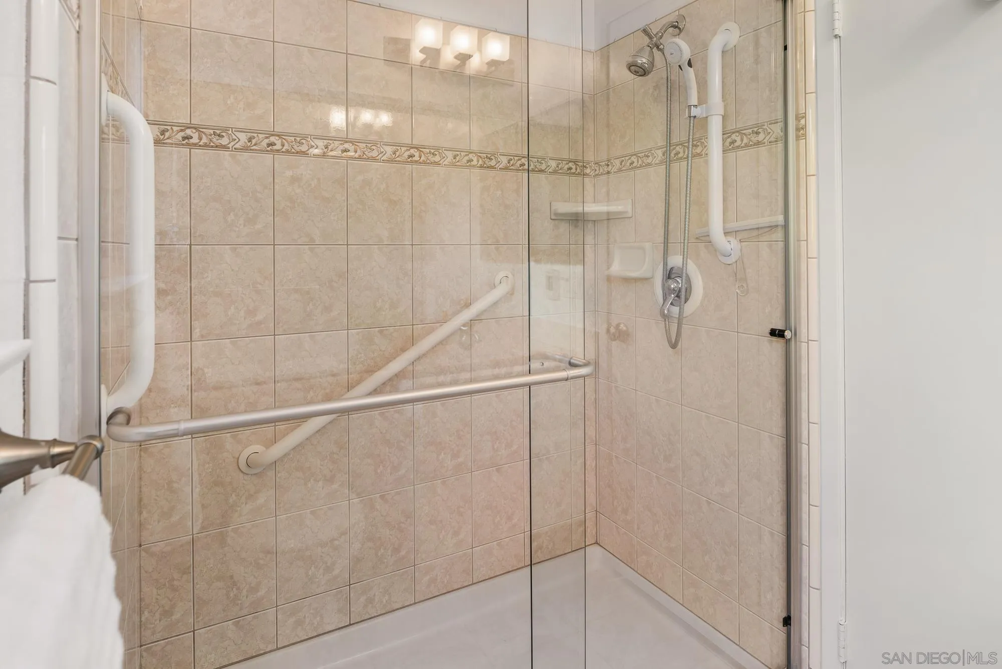 https://cdn.realtyfeed.com/cdn/127/260020973/dd01fe1f0eb3b61ee1af842f5db2152e.webp