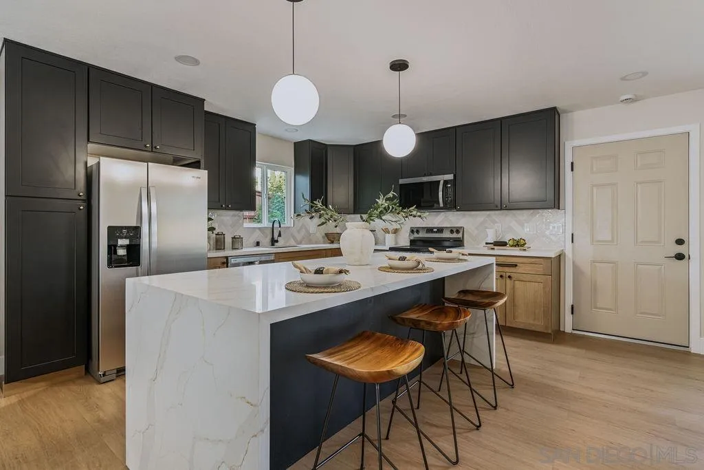 https://cdn.realtyfeed.com/cdn/127/260020975/036578638bf120a2c6001d66d0353a30.webp