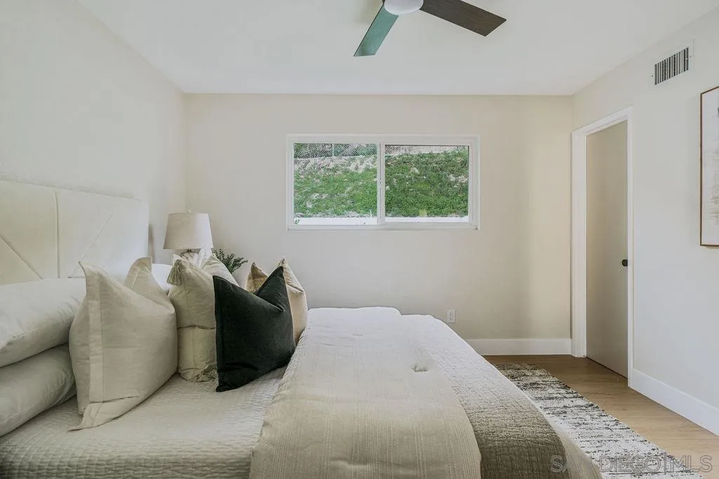 https://cdn.realtyfeed.com/cdn/127/260020975/5ca6dd9b070e80af94db4f5087b387c6.webp