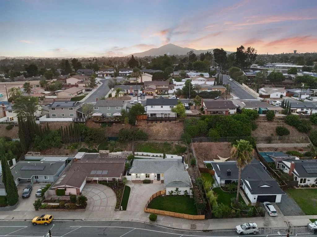 https://cdn.realtyfeed.com/cdn/127/260020975/62c91a5879dd19b7c22f8a15c12d8c38.webp