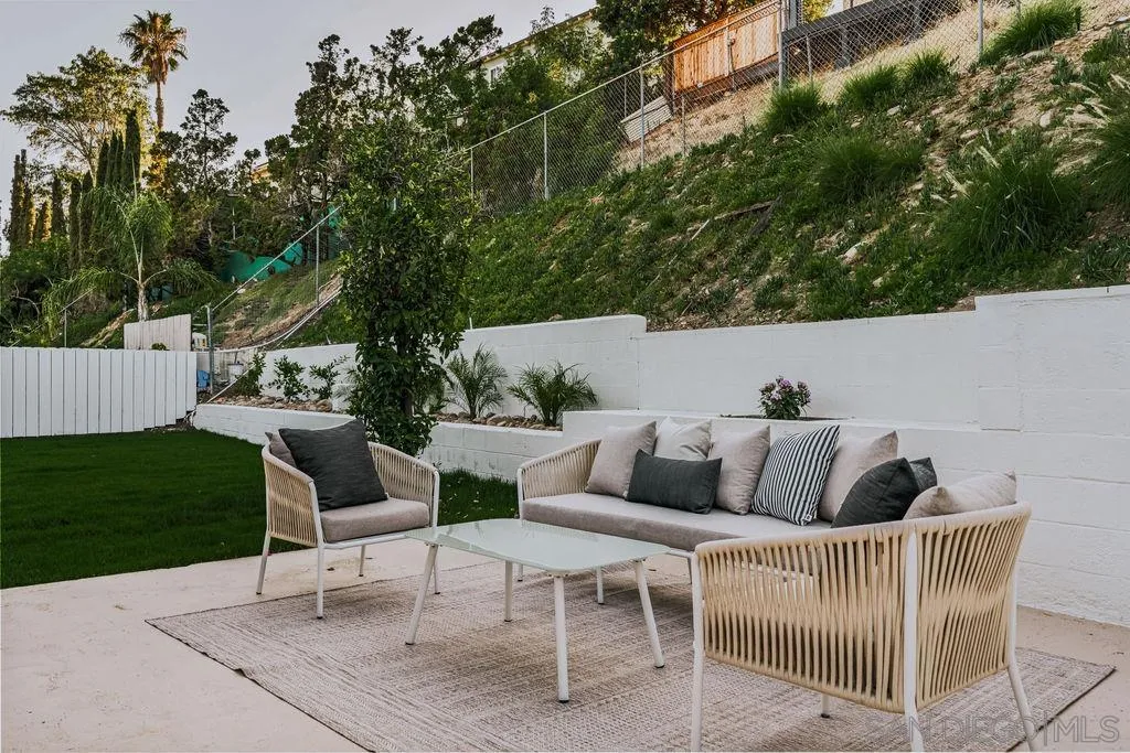 https://cdn.realtyfeed.com/cdn/127/260020975/7d1cadd64444b18a171b66dc853fd795.webp