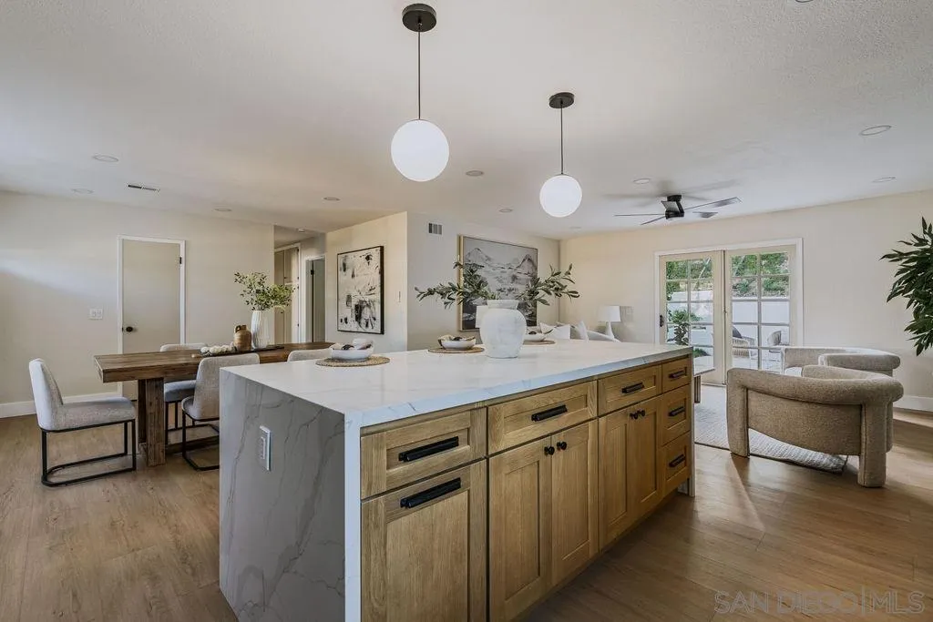 https://cdn.realtyfeed.com/cdn/127/260020975/be7a2838683d74729325e9b9b35b1972.webp