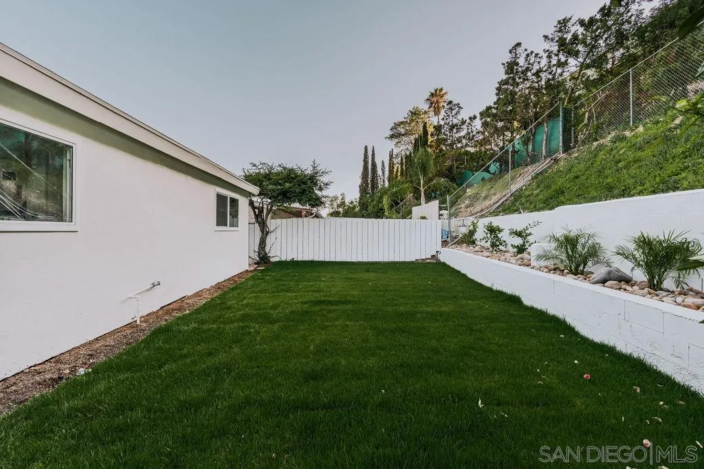 https://cdn.realtyfeed.com/cdn/127/260020975/e3de9292b87cf7a428862a8c04c8f9d0.webp