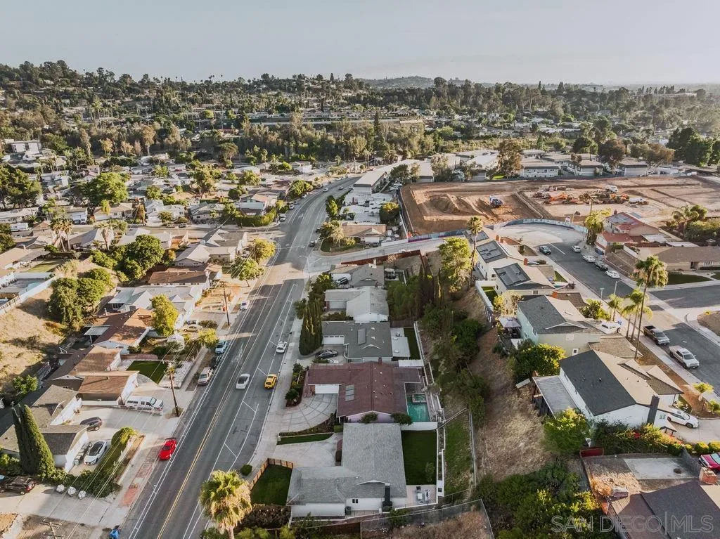 https://cdn.realtyfeed.com/cdn/127/260020975/e8530e436feb5fc5dca5a69d943a414b.webp