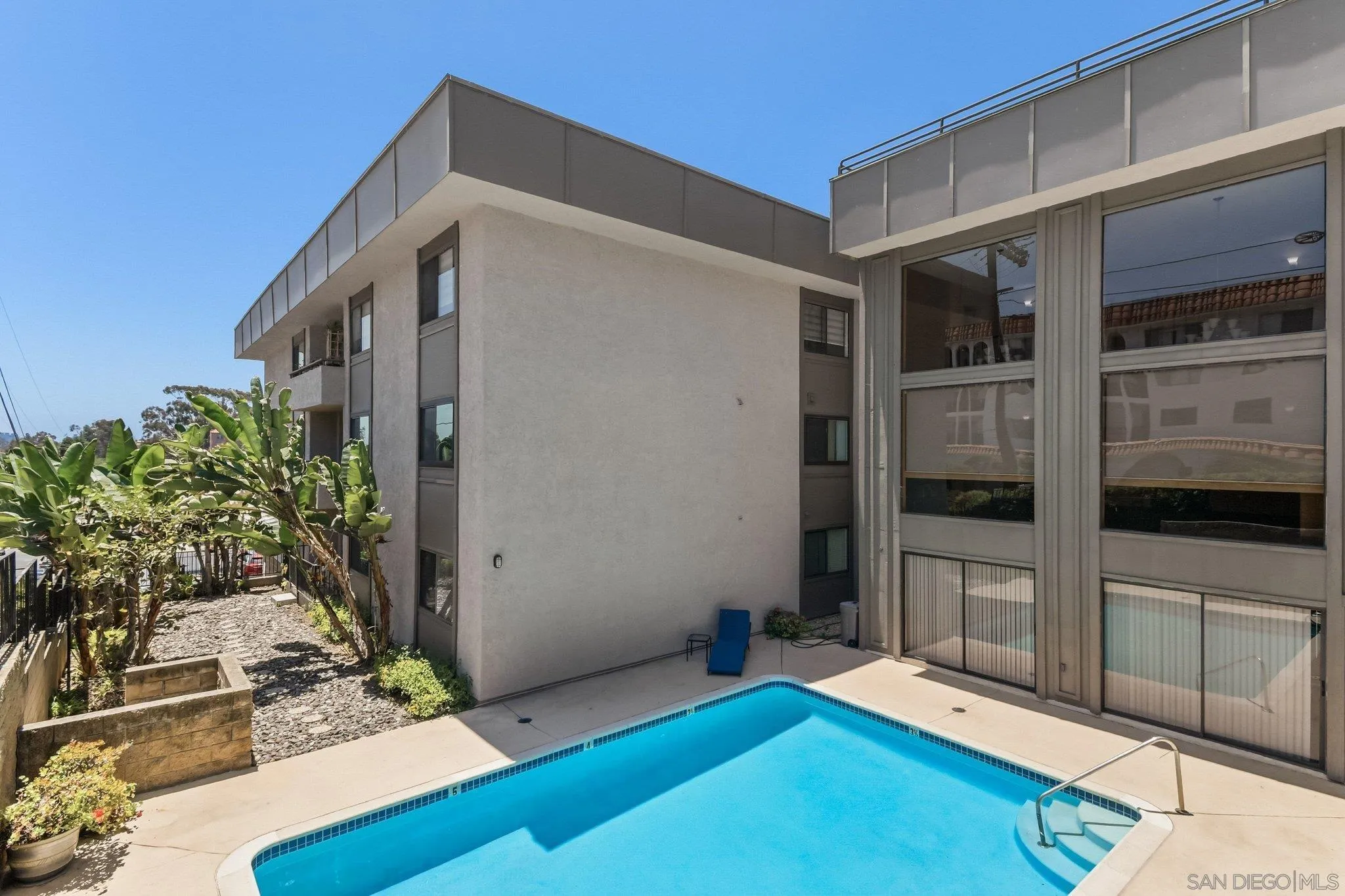 https://cdn.realtyfeed.com/cdn/127/260020976/13aa76fecfdaaa11595e7d91be43307d.webp