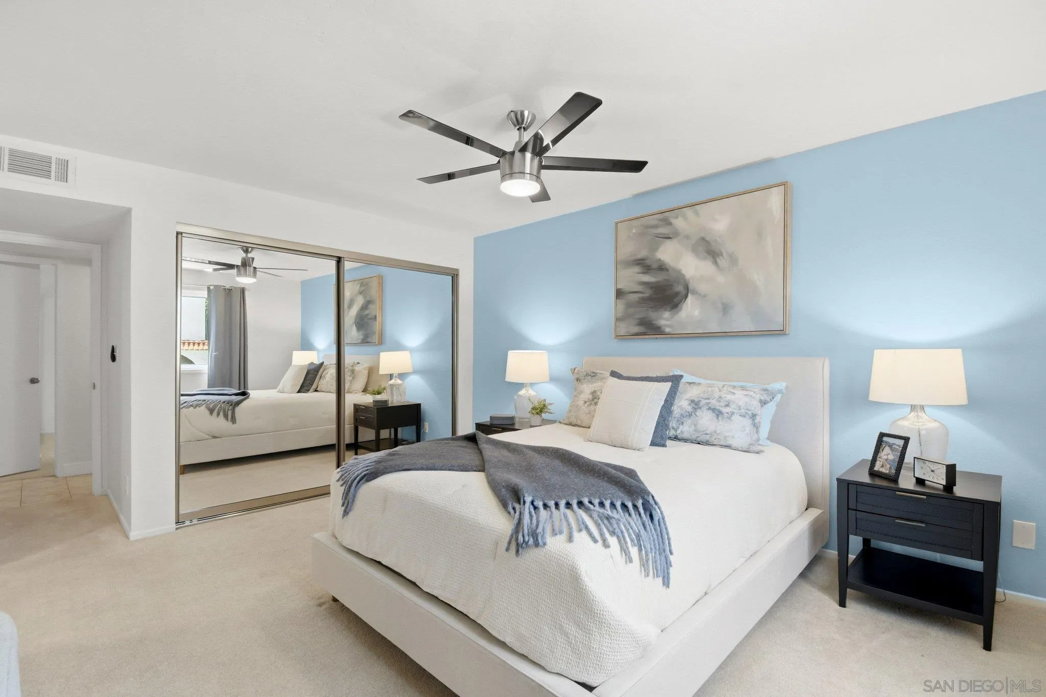 https://cdn.realtyfeed.com/cdn/127/260020976/1dbc16f28eb817e16c09a0b44bb455d2.webp