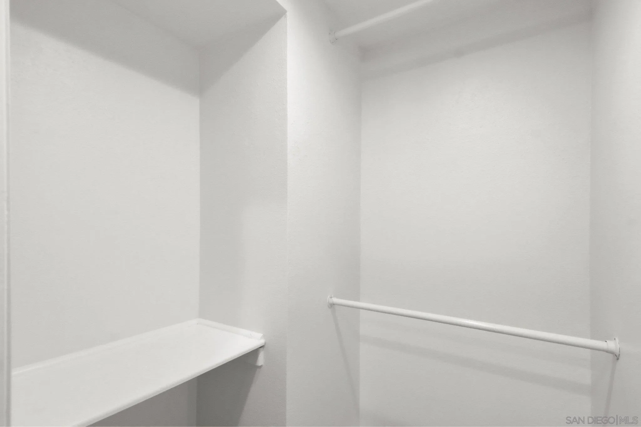 https://cdn.realtyfeed.com/cdn/127/260020976/3d1a043dc3096a58411aaca84e46916b.webp