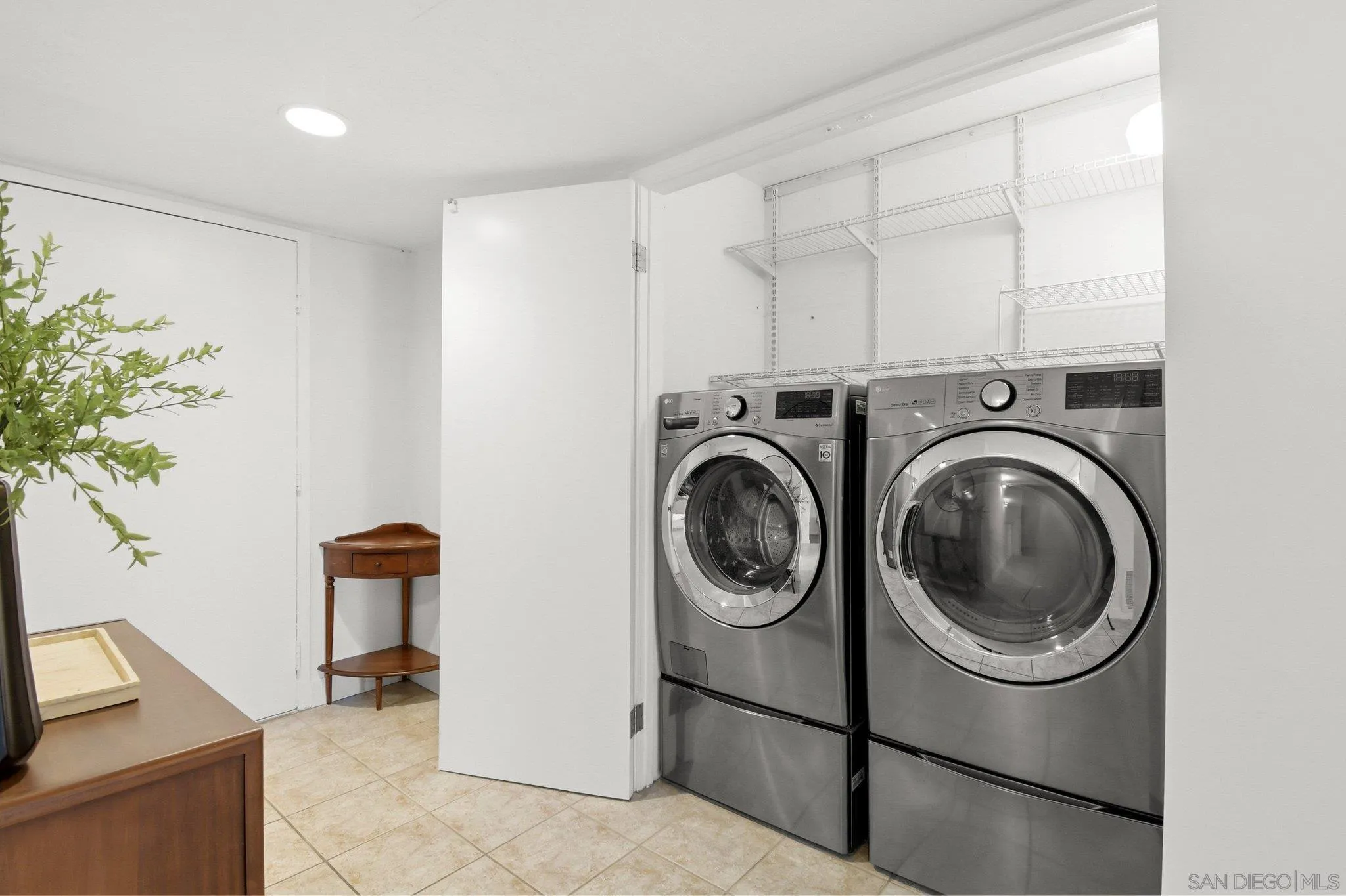 https://cdn.realtyfeed.com/cdn/127/260020976/986bca85d22e70793658c411a706aac1.webp