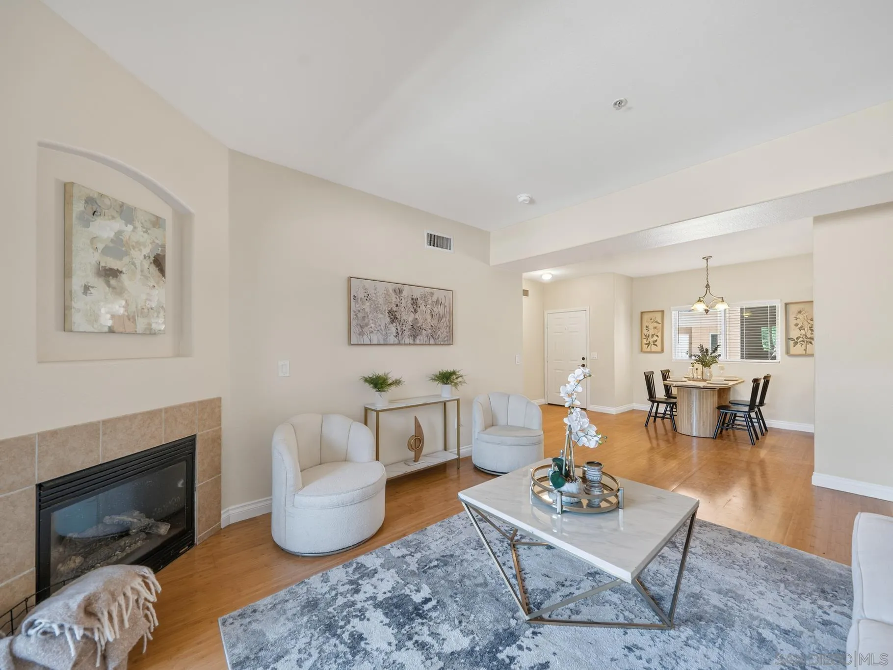 https://cdn.realtyfeed.com/cdn/127/260020977/e0970c3ac1324d1a81aa9f05905ce613.webp