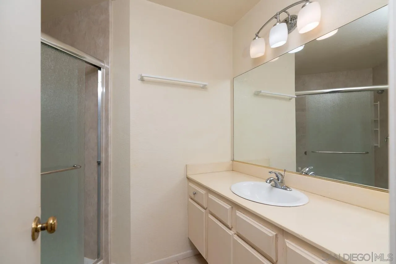 https://cdn.realtyfeed.com/cdn/127/260020979/5ce8bdf09bccb8edcf60d8c0ae477119.webp