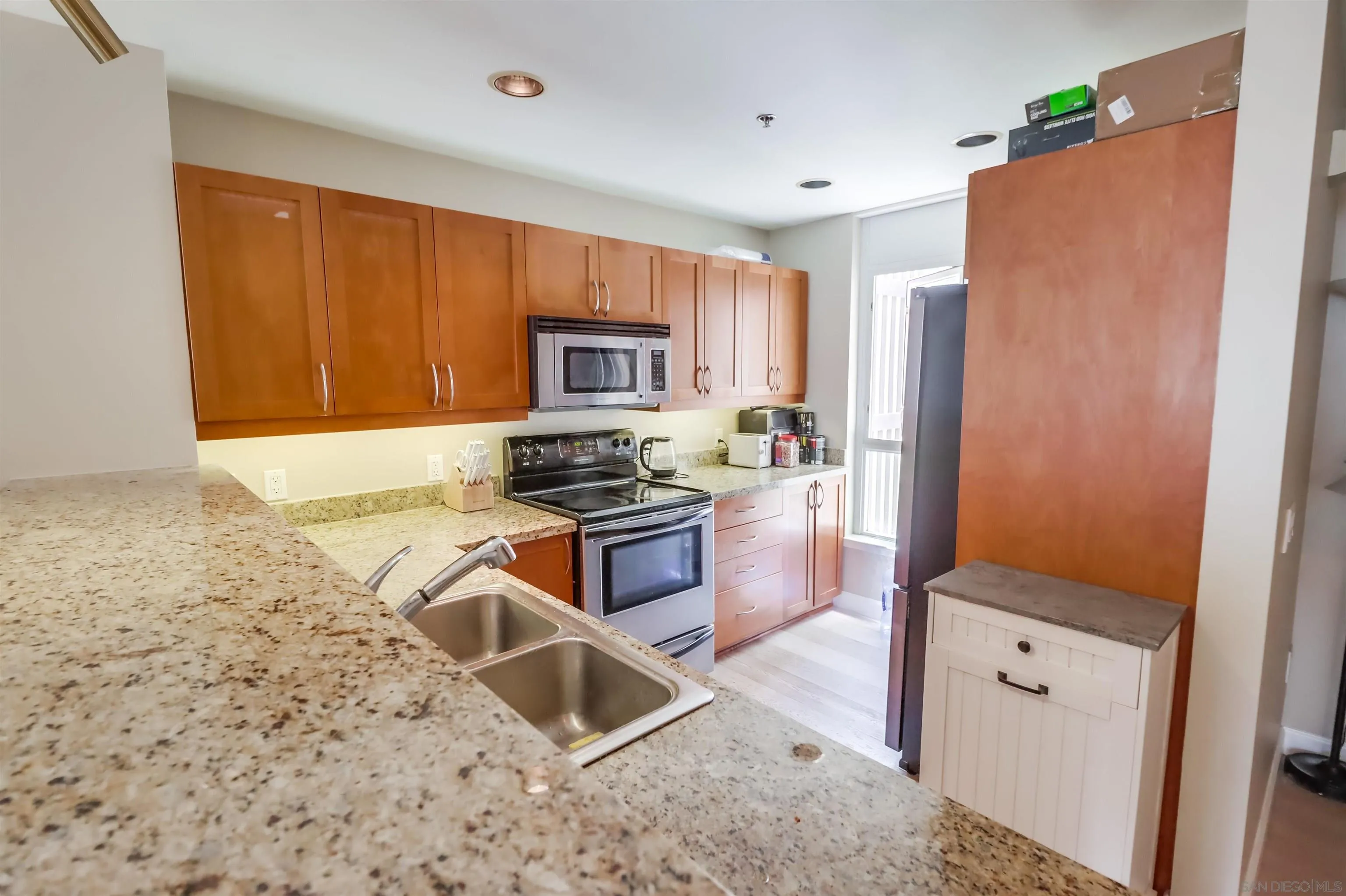 https://cdn.realtyfeed.com/cdn/127/260020986/2b21417f2cae8e1bde553d93762072d6.webp