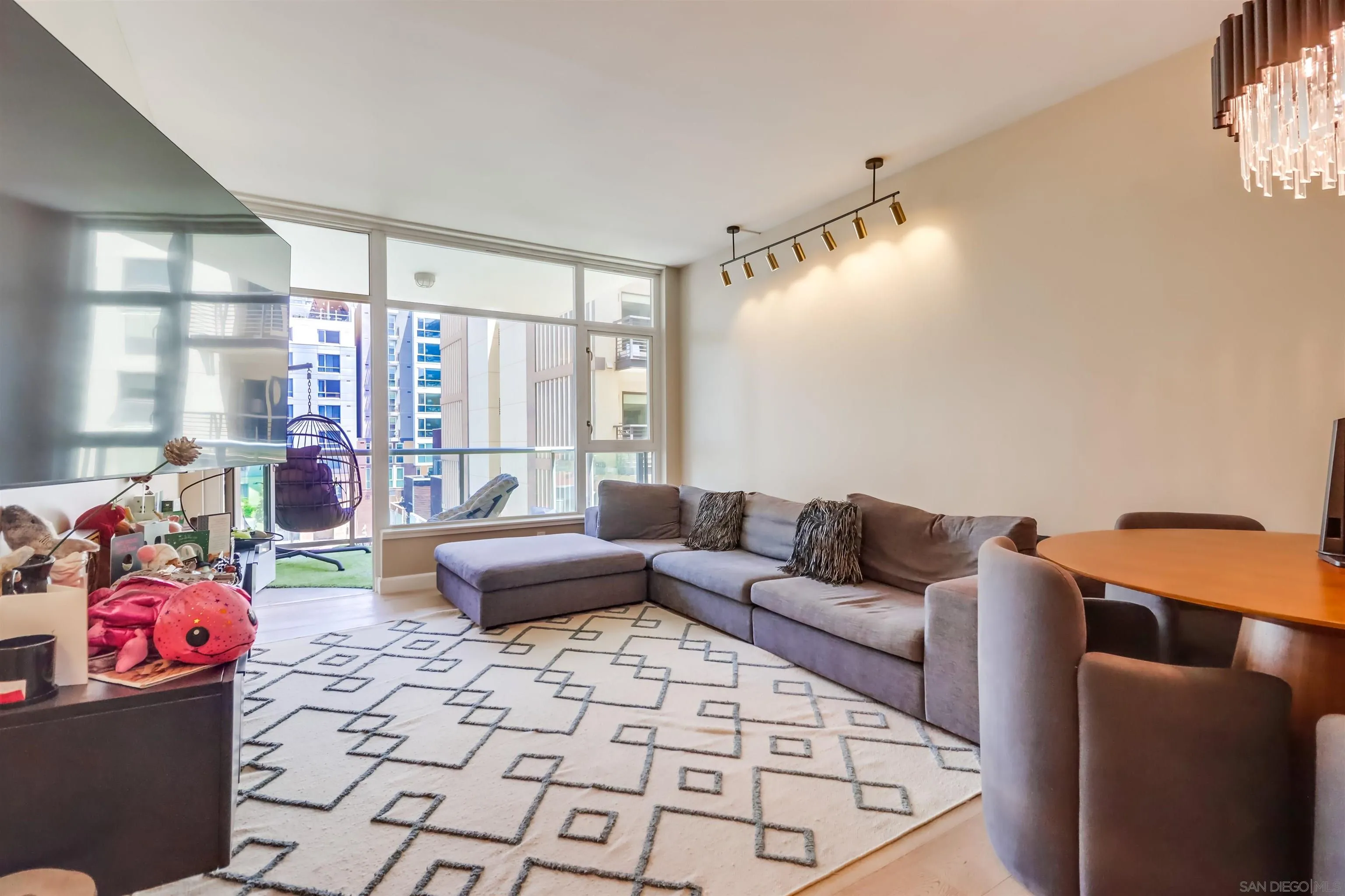427 9th Ave Unit 409, San Diego, CA 92101 - Photo 2 of 20, San Diego, CA