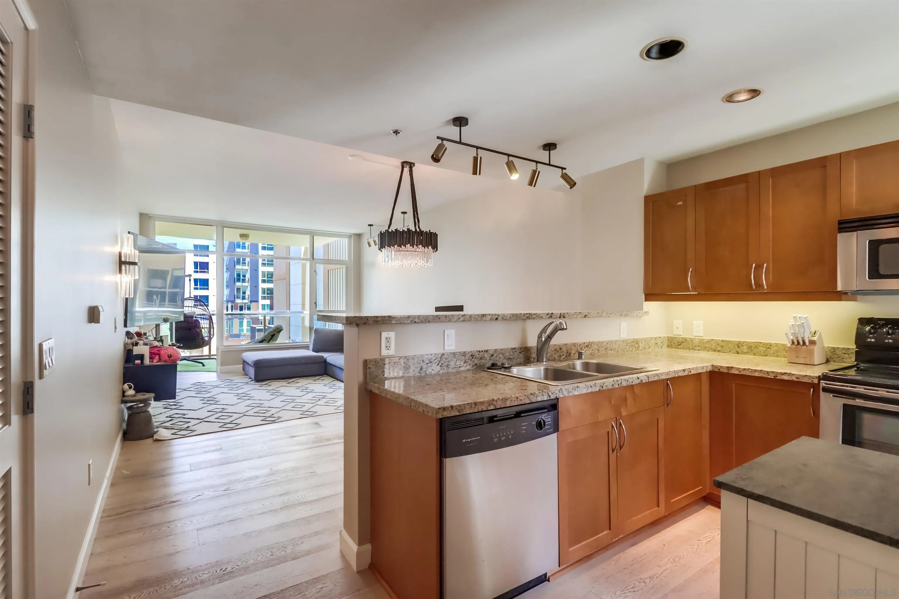 427 9th Ave Unit 409, San Diego, CA 92101 - Main photo, San Diego, CA