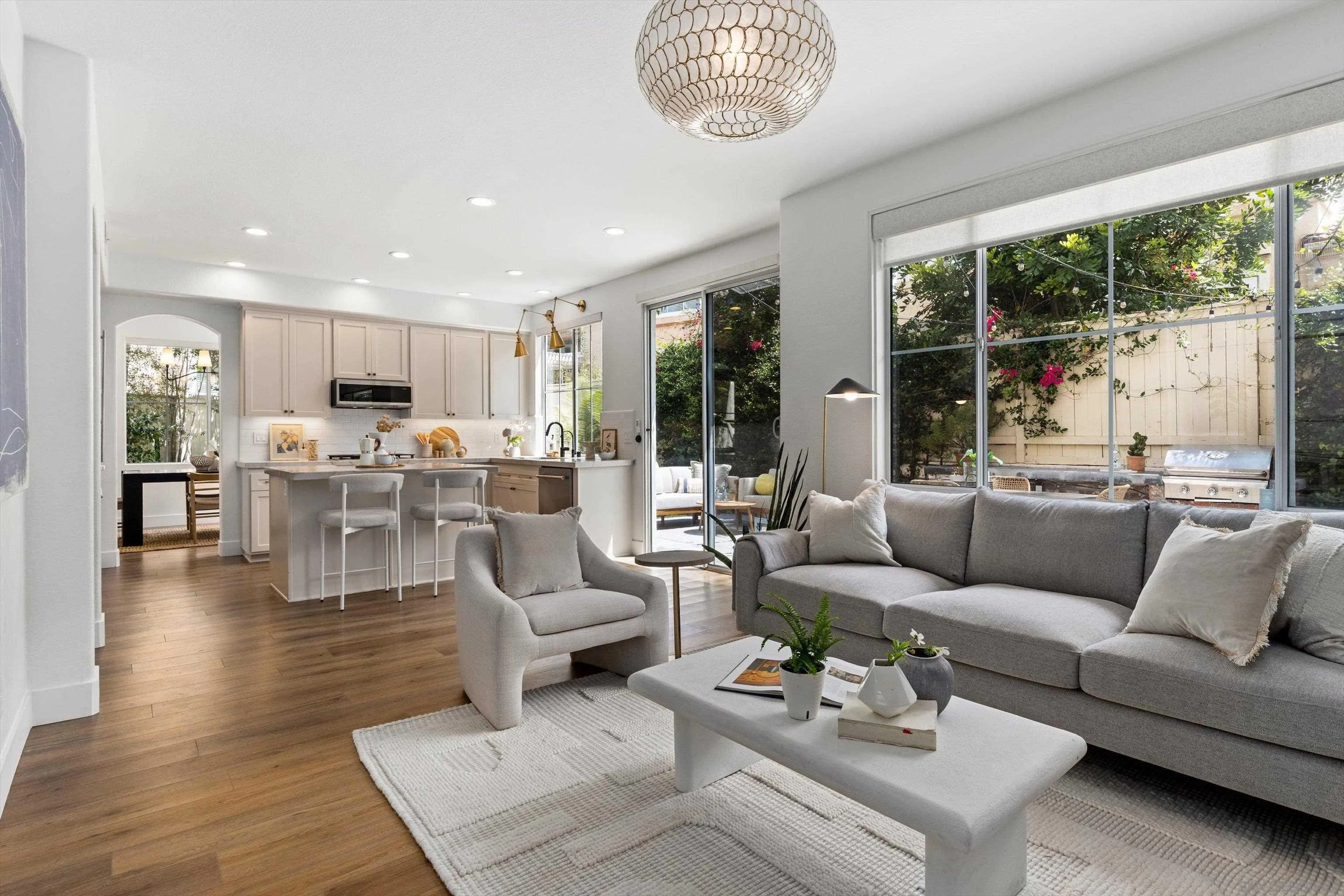 https://cdn.realtyfeed.com/cdn/127/260020989/0b3174ef80bb00e76df7b568acd39a28.webp