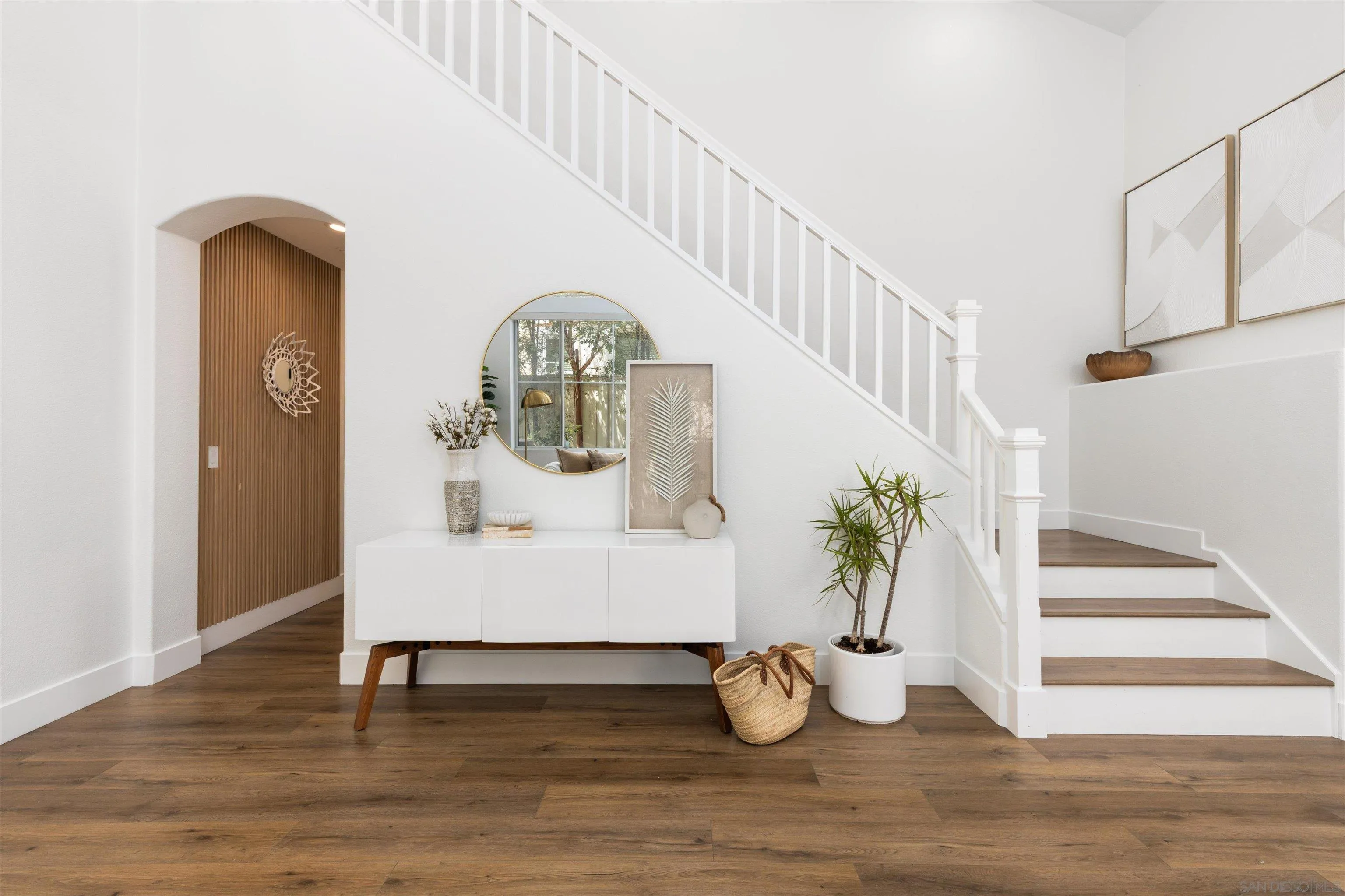 https://cdn.realtyfeed.com/cdn/127/260020989/0e5a7955f48be9a6556de29e0890572b.webp