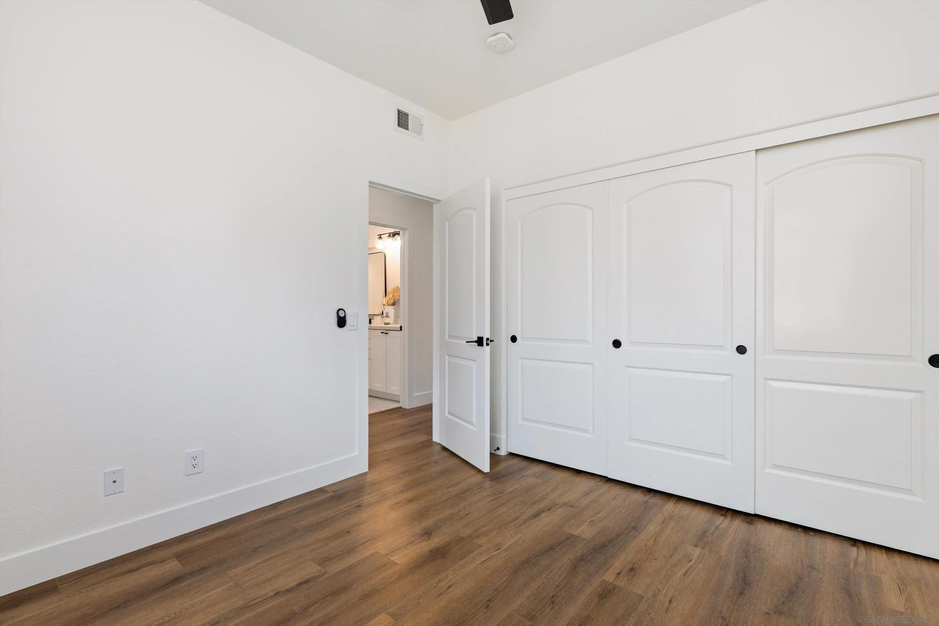 https://cdn.realtyfeed.com/cdn/127/260020989/3836b38e6a9ad70de78866dccda9043a.webp