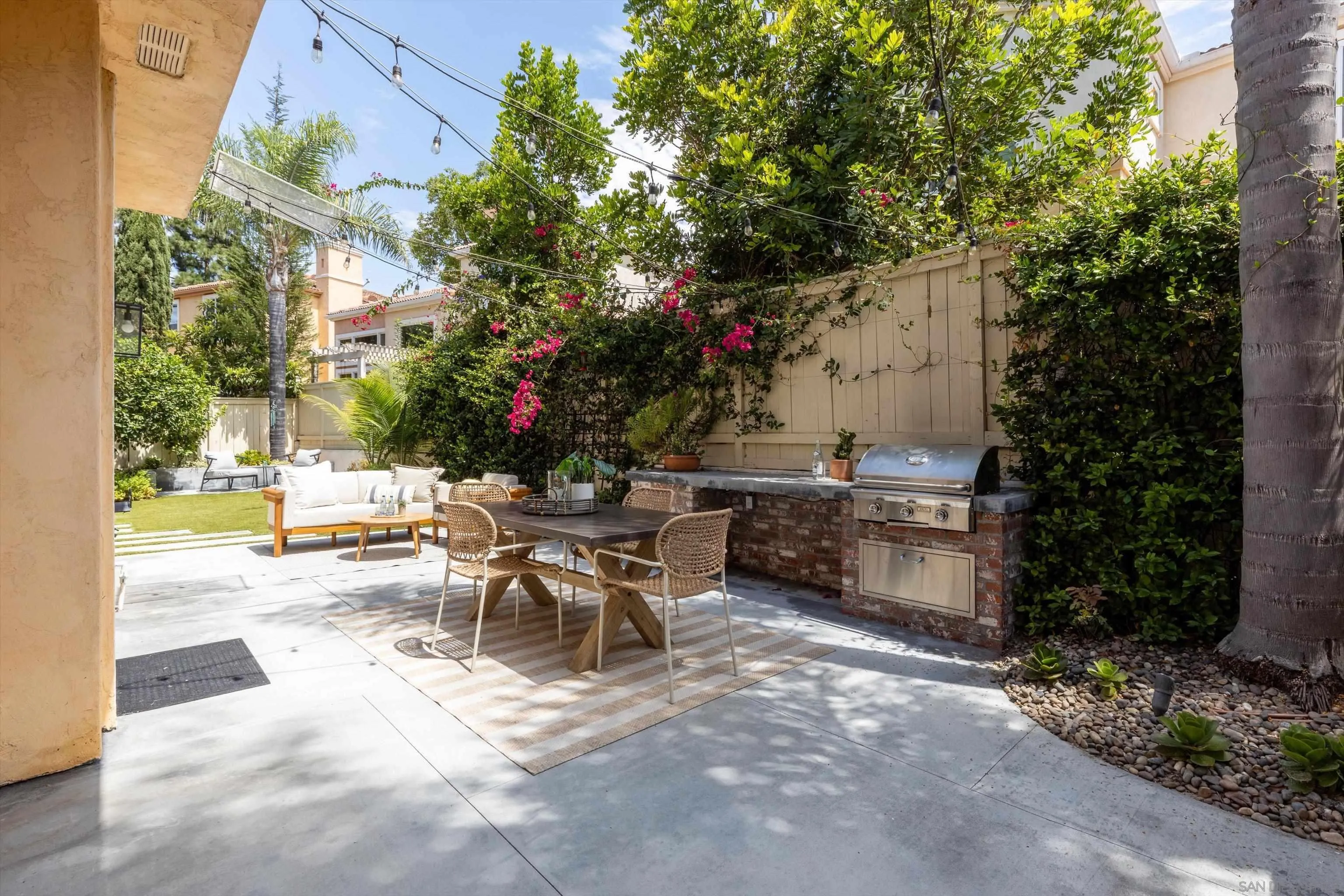 https://cdn.realtyfeed.com/cdn/127/260020989/44192d4a0739a66be9f7bcec0eccb9c6.webp