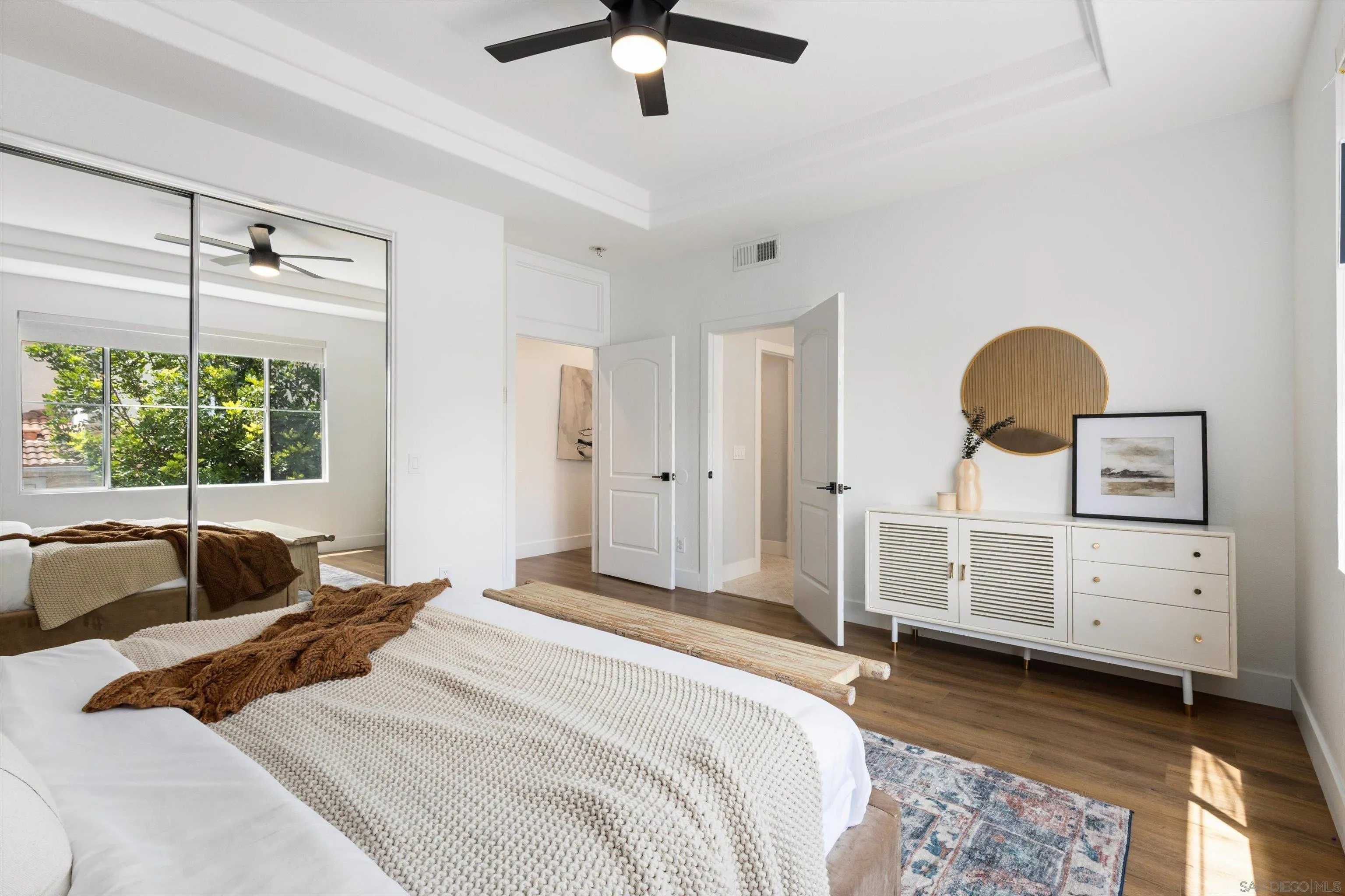 https://cdn.realtyfeed.com/cdn/127/260020989/450b1bf2bf9a8f1e64fe8dca3ccac3e7.webp