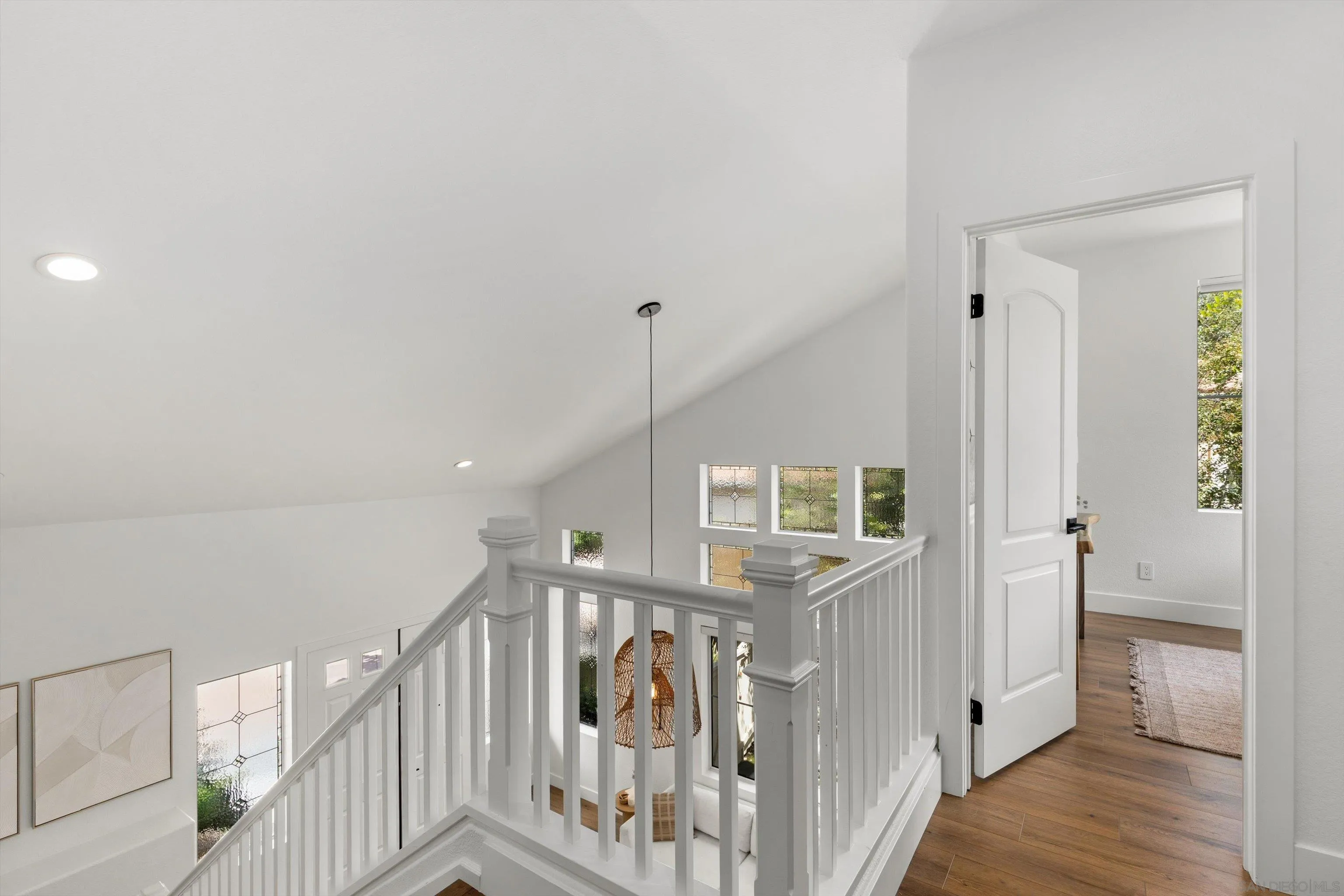 https://cdn.realtyfeed.com/cdn/127/260020989/7e3dd970e81da3eee646a1a3e431fe2f.webp