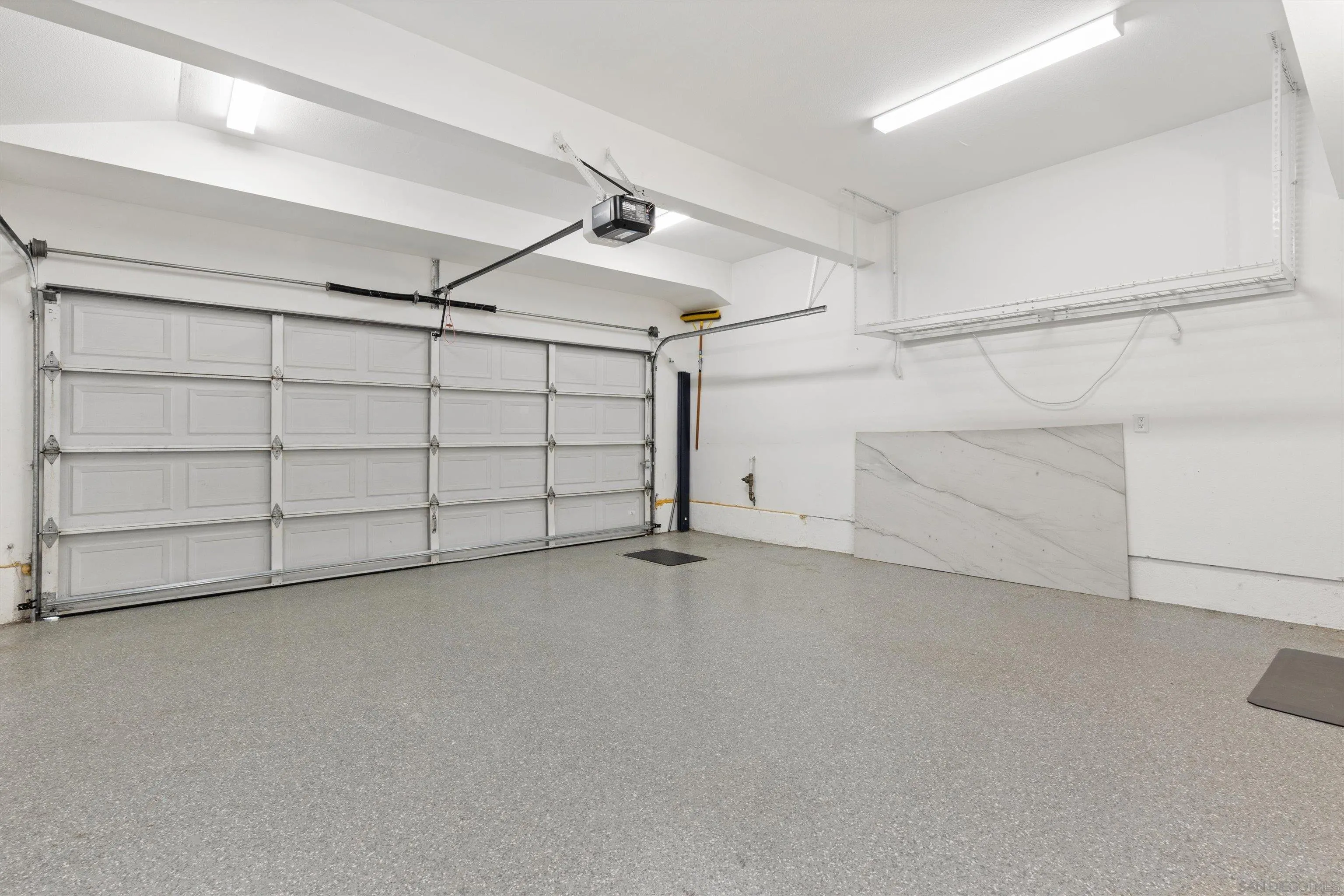 https://cdn.realtyfeed.com/cdn/127/260020989/8d2ff4404b08b788ec802415a7655d25.webp