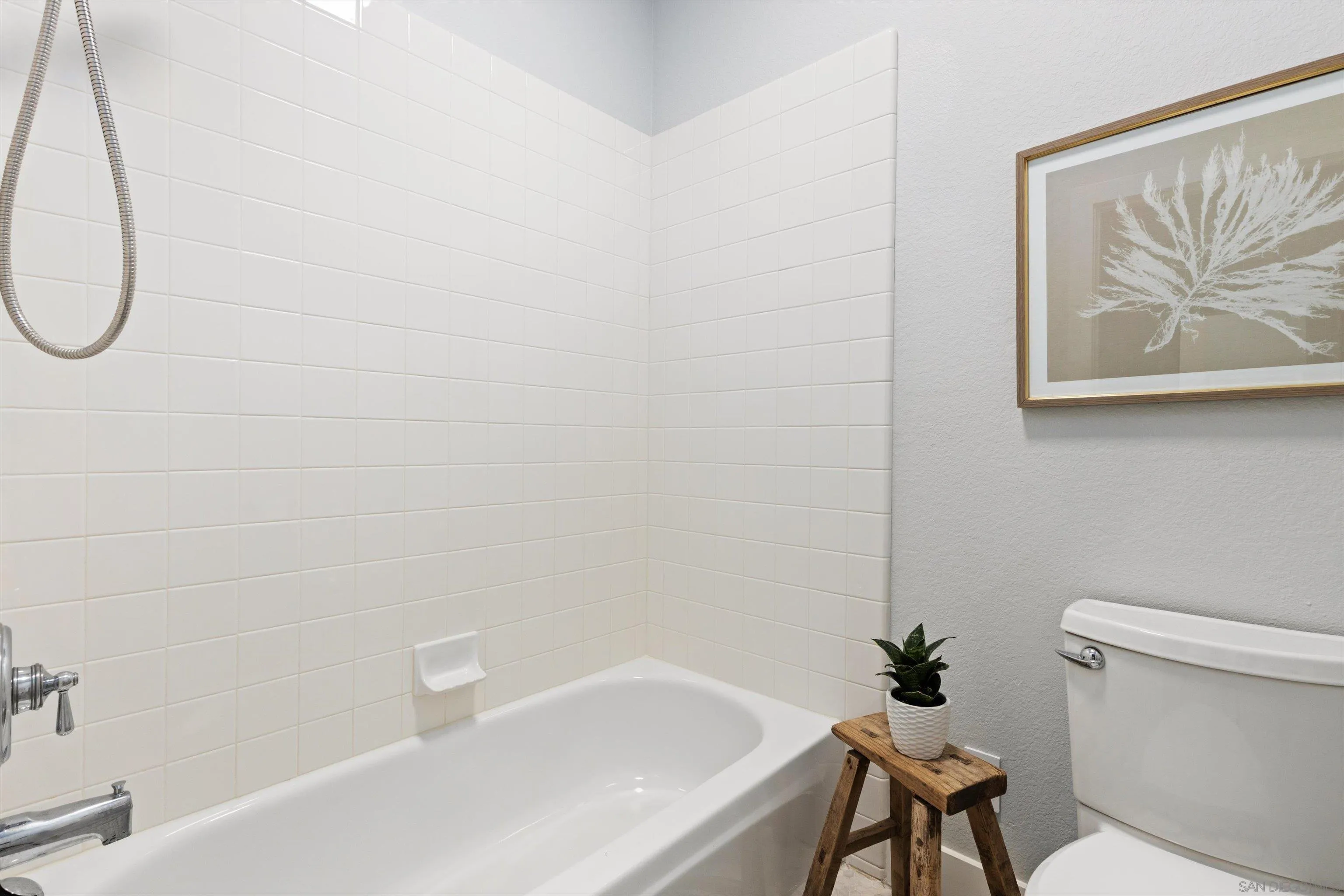 https://cdn.realtyfeed.com/cdn/127/260020989/b8a3e1116c0e52fe445f3af7516aa1c4.webp