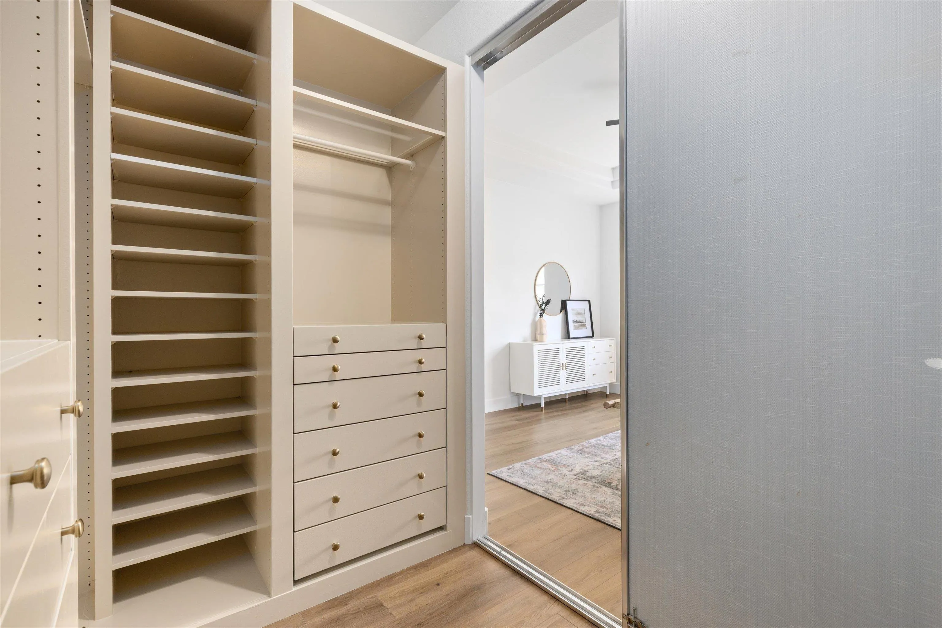 https://cdn.realtyfeed.com/cdn/127/260020989/d3f608c25ff756d6d32149b110fe25f4.webp