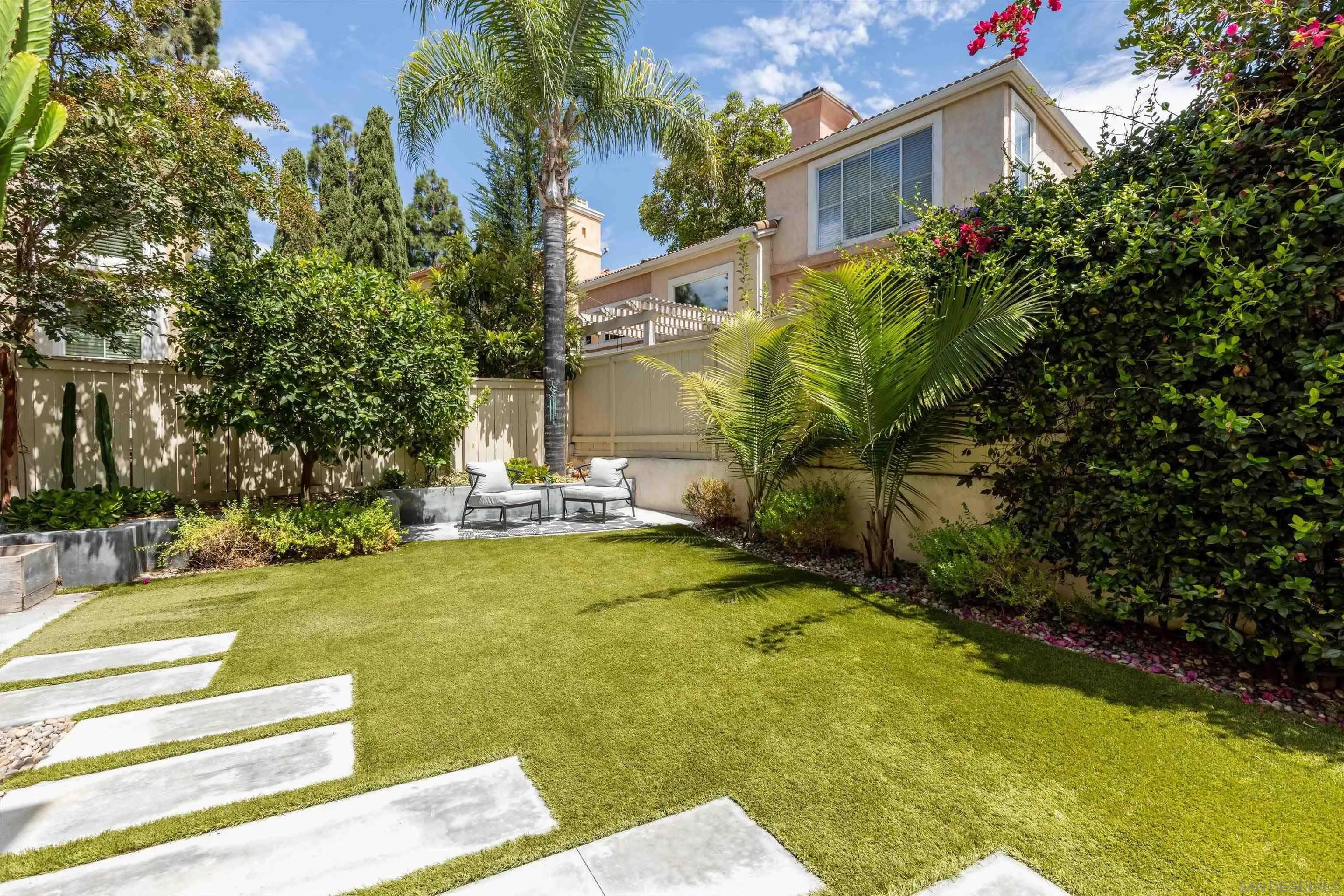 https://cdn.realtyfeed.com/cdn/127/260020989/ef1bb75d7236527f1702bf75f8589515.webp