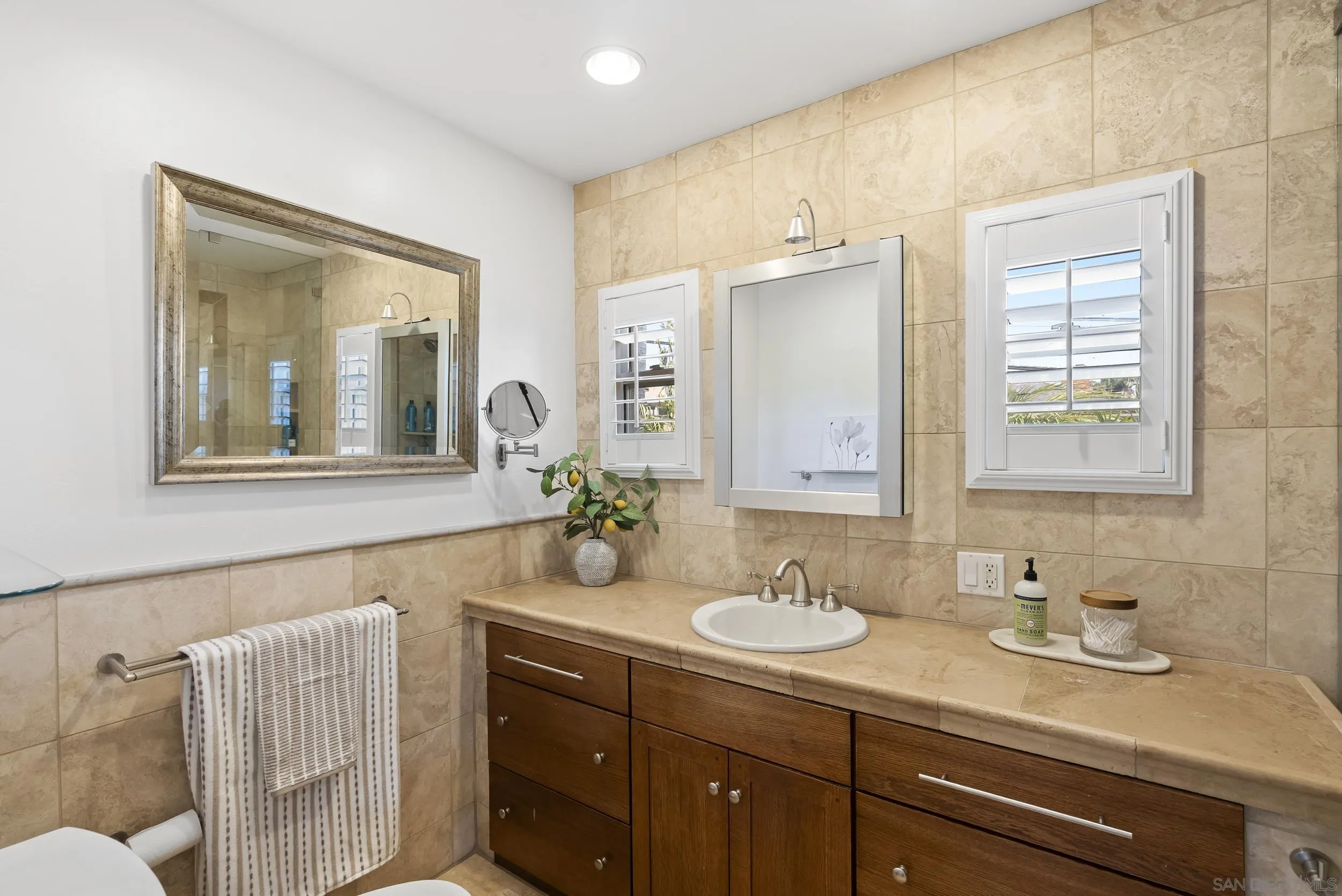 https://cdn.realtyfeed.com/cdn/127/260020991/630fb463960eafcc38098d670f79fa8c.webp