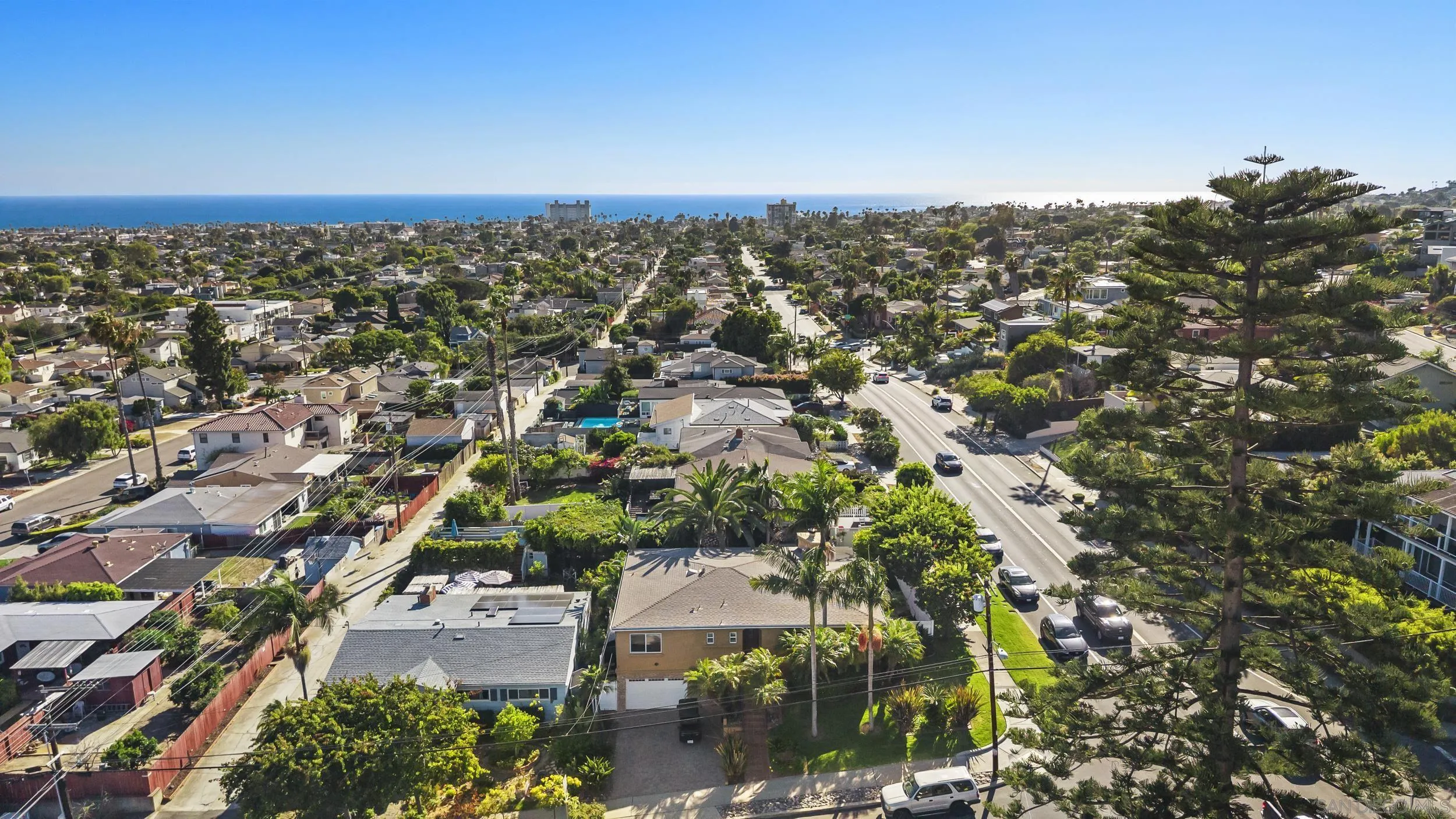 https://cdn.realtyfeed.com/cdn/127/260020991/64944204de0582c5abec223eb40ab83e.webp