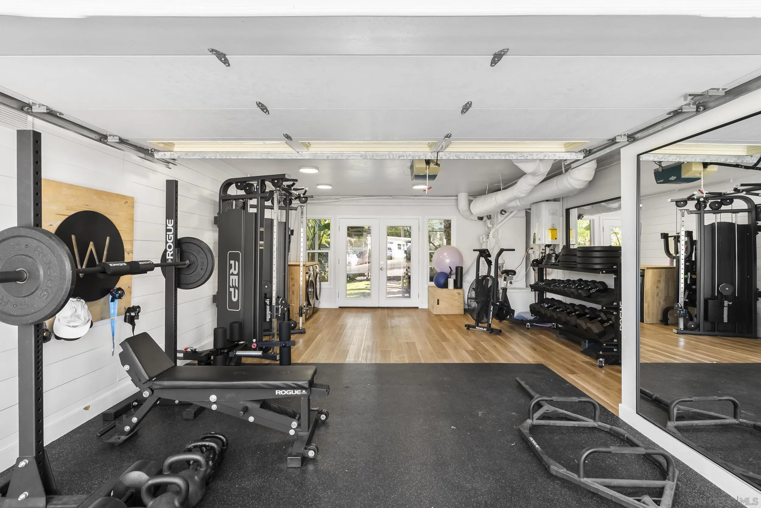 https://cdn.realtyfeed.com/cdn/127/260020991/cd5505e74971fcba8b9a367b4d47b9ee.webp