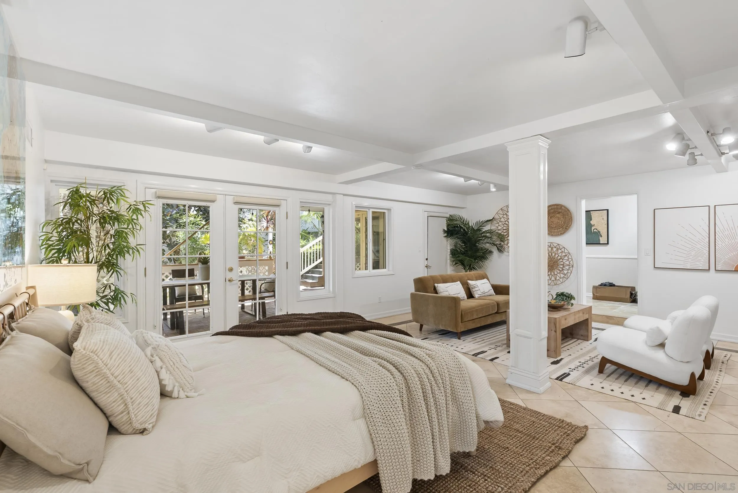 https://cdn.realtyfeed.com/cdn/127/260020991/ea970e846a2ae597860774ca017cee1b.webp