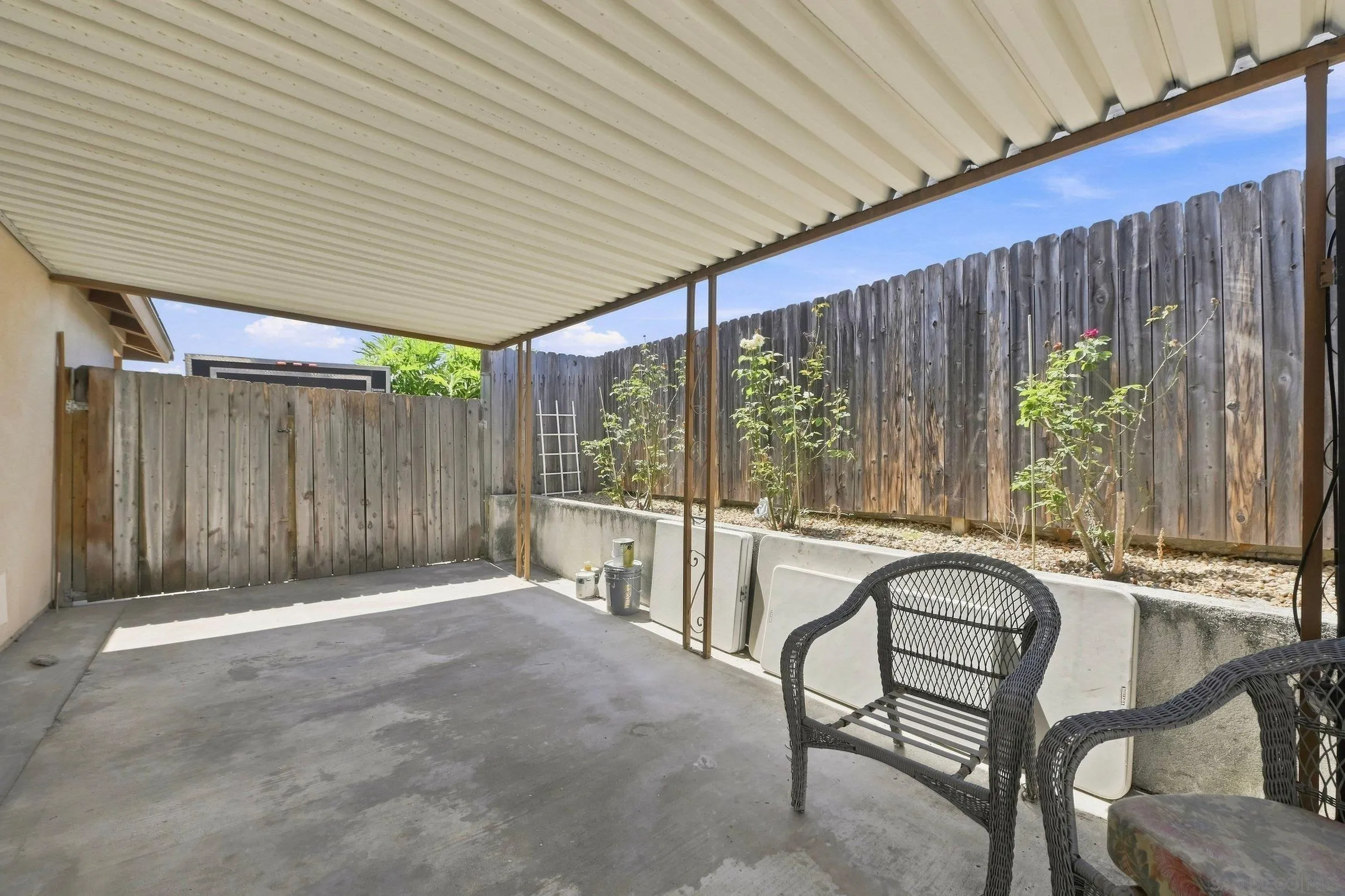 https://cdn.realtyfeed.com/cdn/127/260020992/320eb1077faf25e983bc907099d78fcc.webp