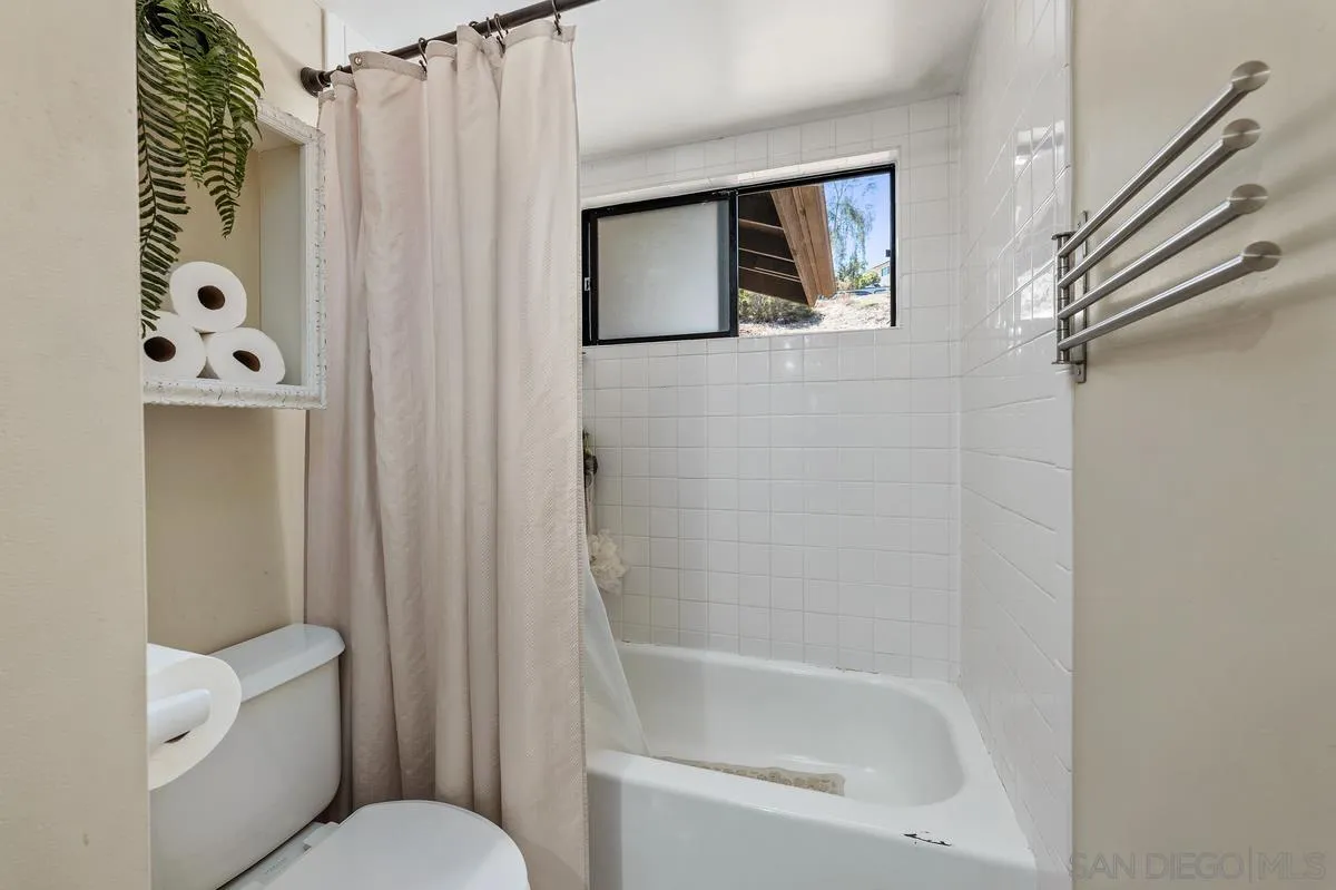 https://cdn.realtyfeed.com/cdn/127/260020993/e992cae086a90c0b79332a9f5ecc6434.webp