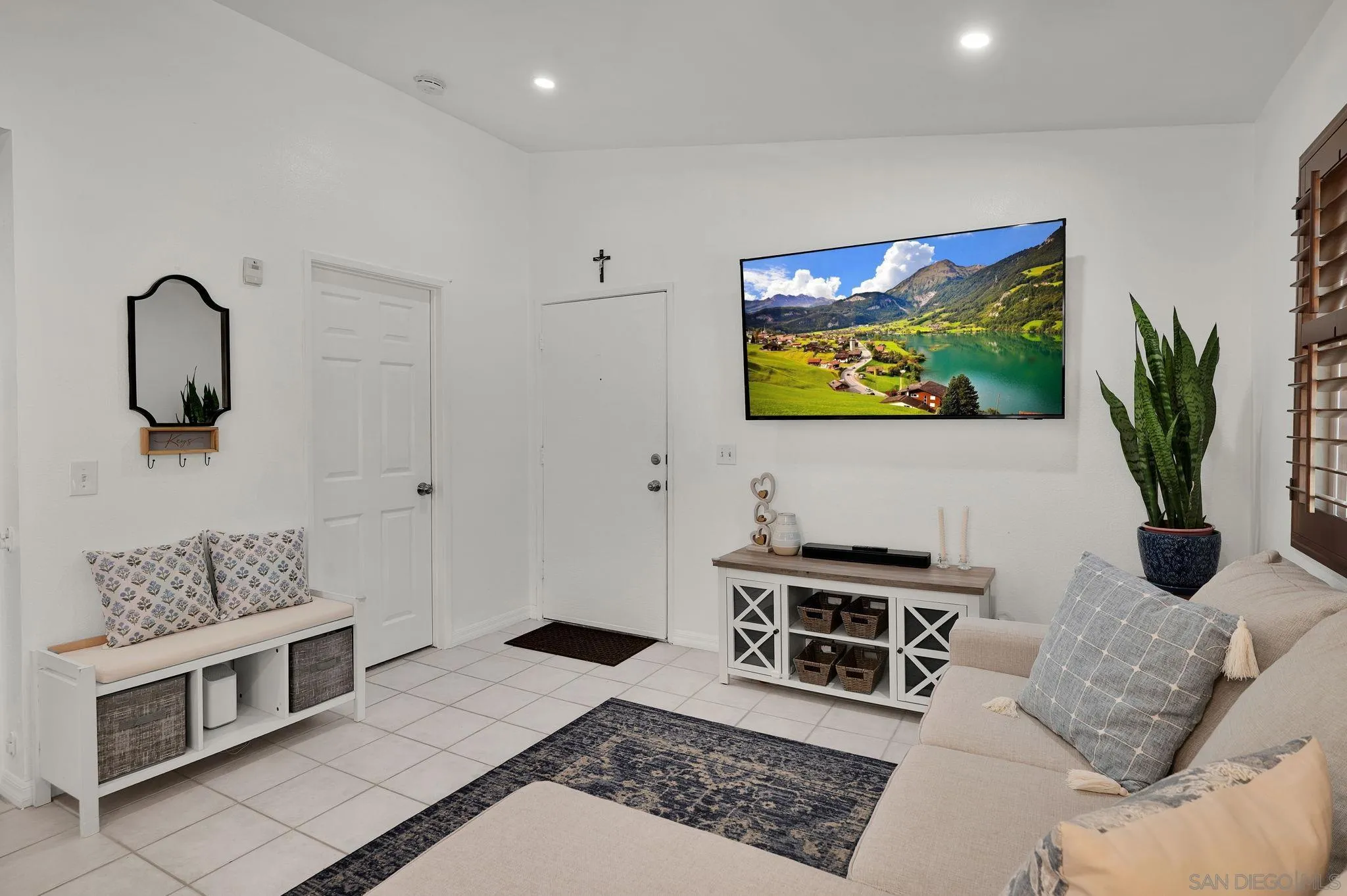 https://cdn.realtyfeed.com/cdn/127/260020996/4994bcf35f2b5cecb0cd0f8bae25e33f.webp