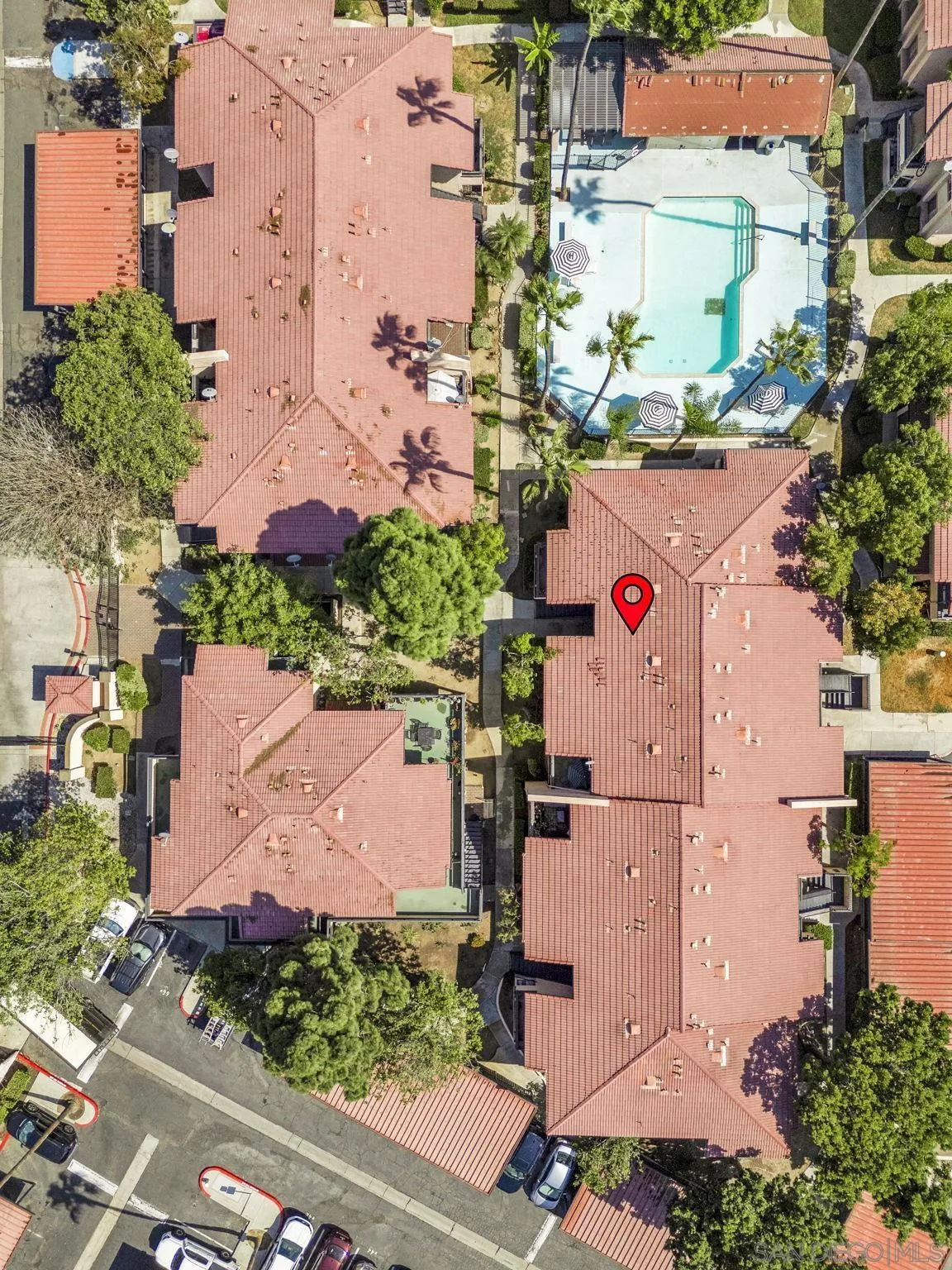 https://cdn.realtyfeed.com/cdn/127/260020996/51745f51283f3fda3d1dfa05df73a593.webp
