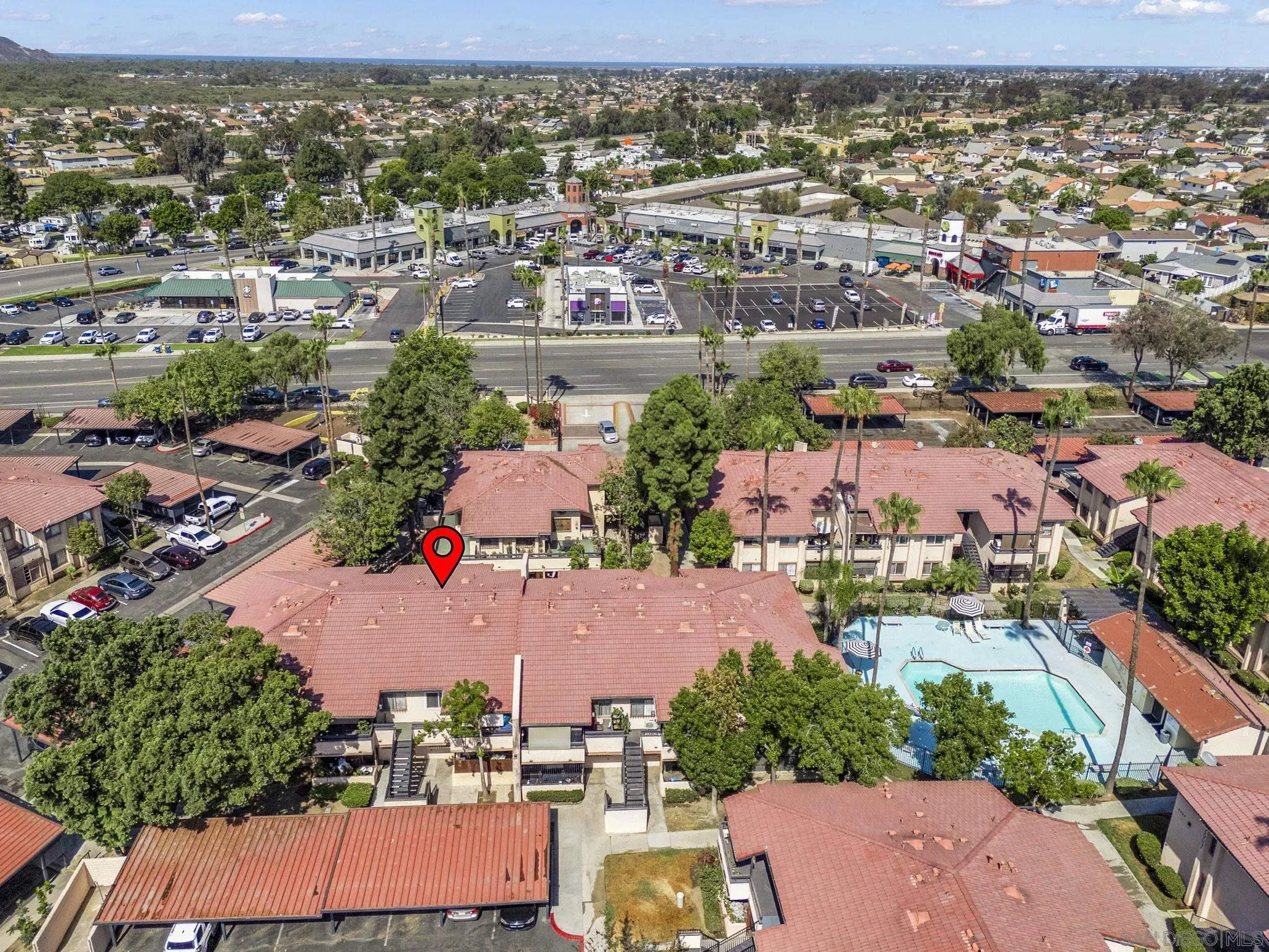 https://cdn.realtyfeed.com/cdn/127/260020996/aa8e38723bfa1e68e36d9cec727503a2.webp